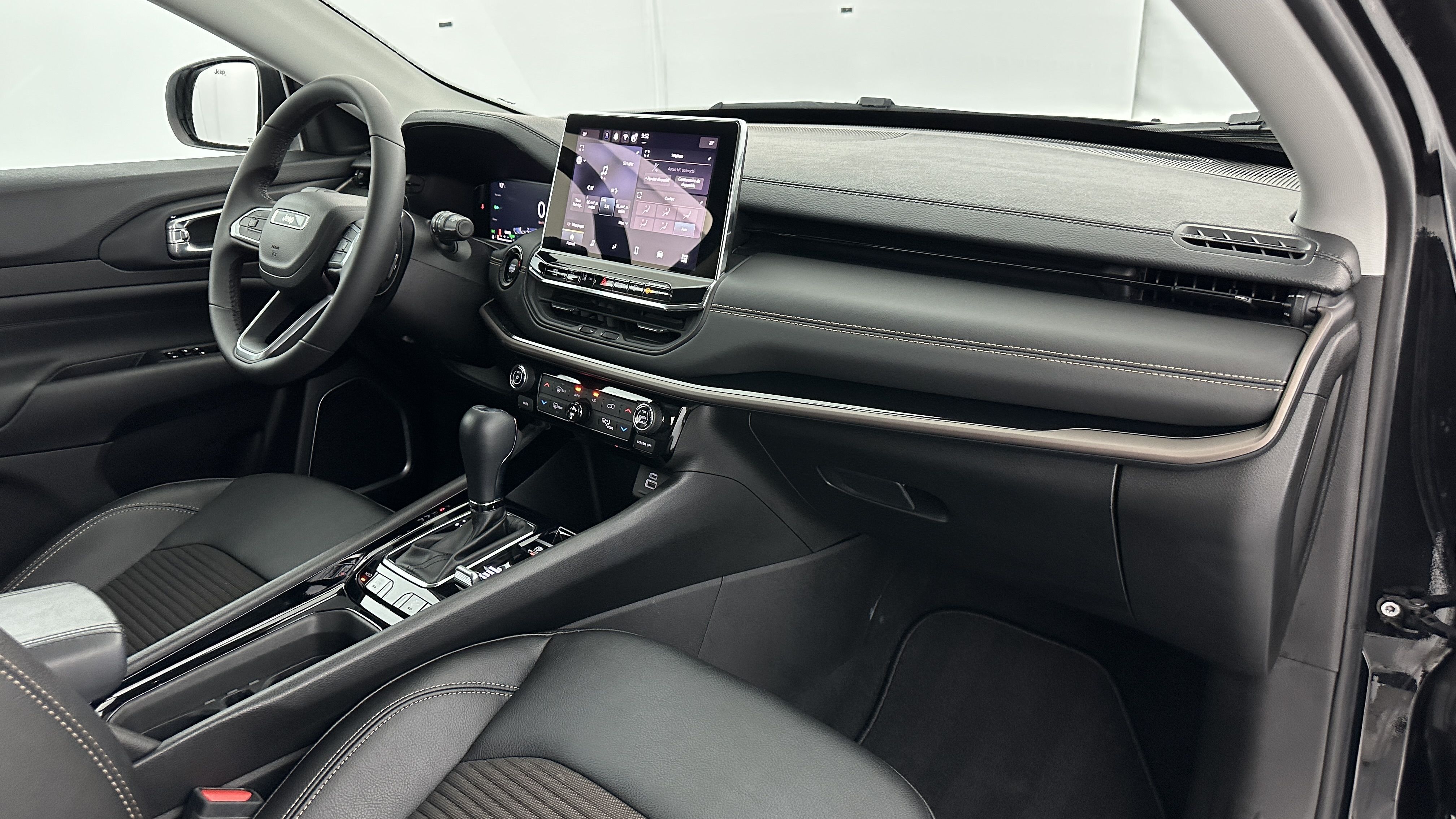 Jeep Compass - Image 8