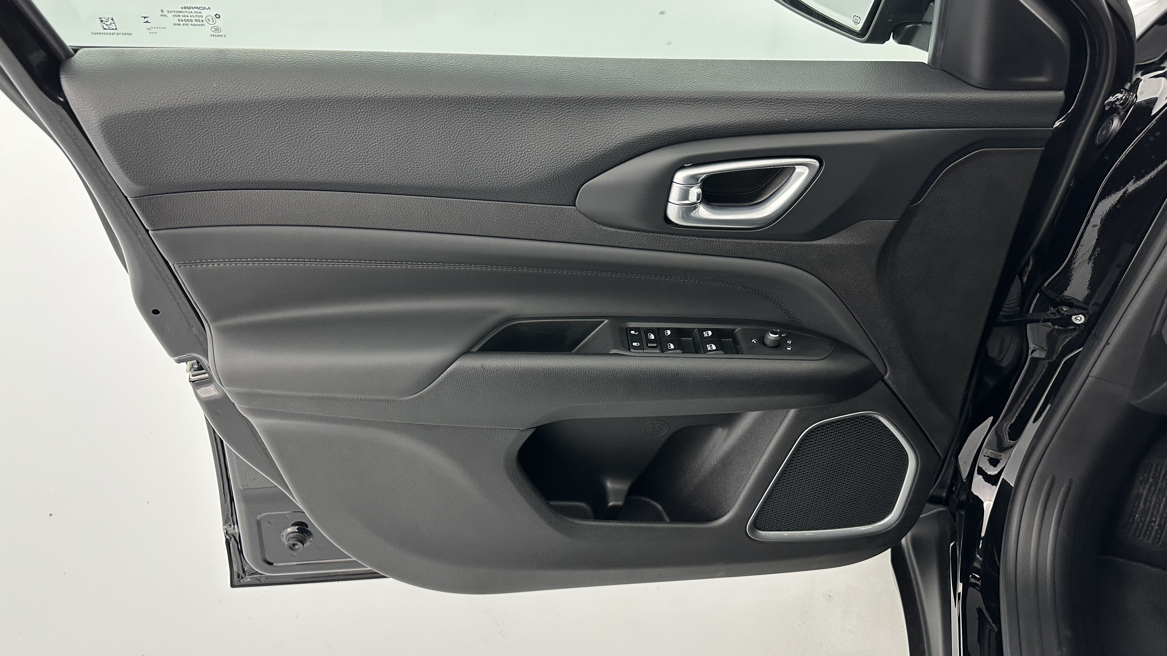 Jeep Compass - Image 12