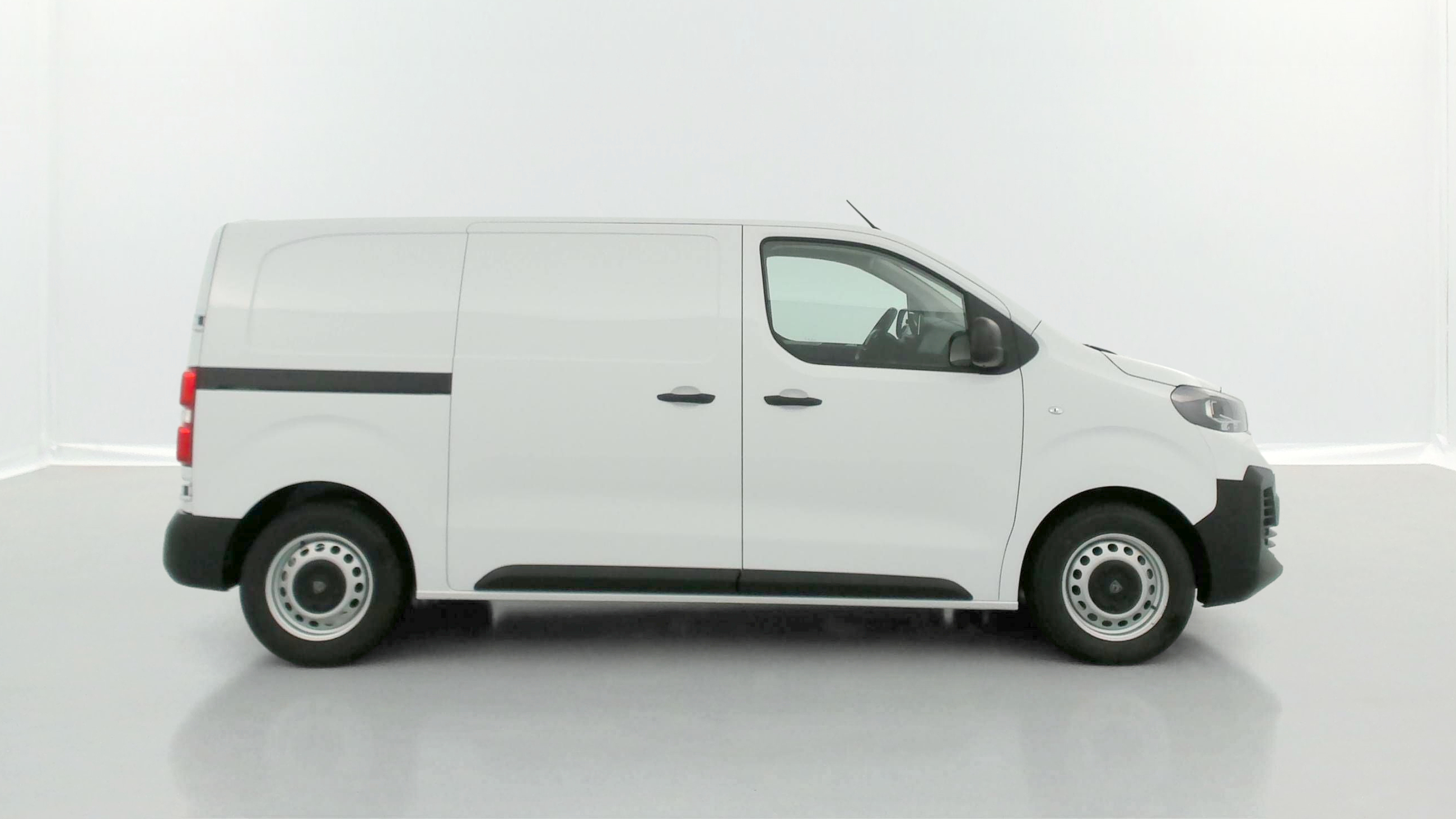 Peugeot E-EXPERT COMBI - Image 18
