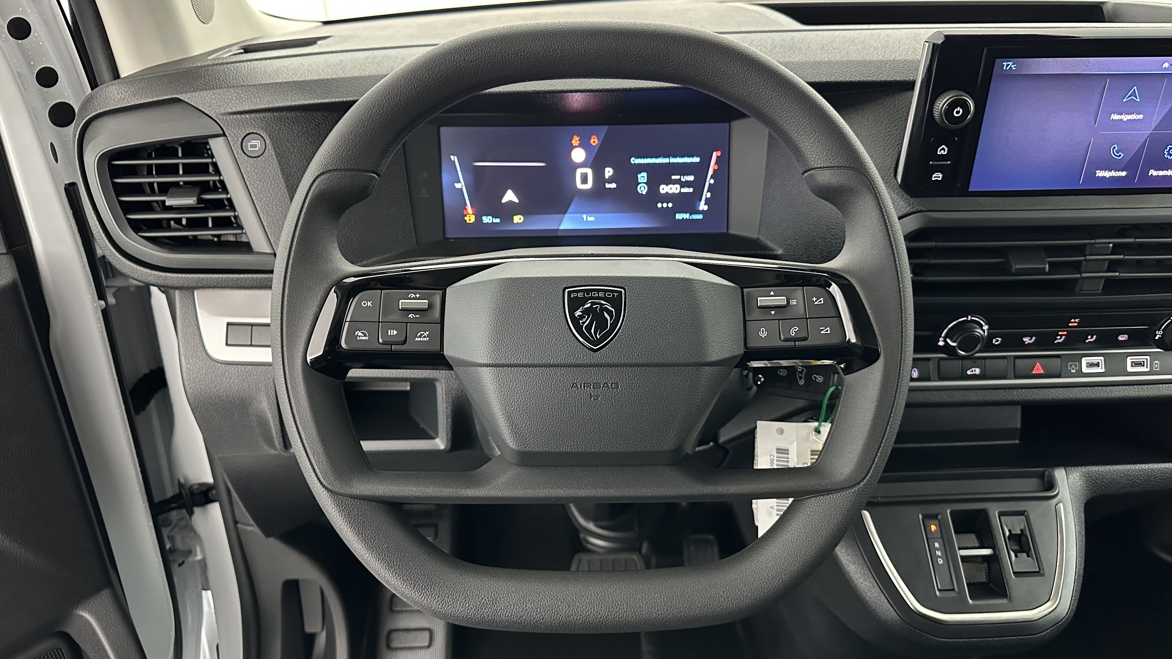 Peugeot E-EXPERT COMBI - Image 10