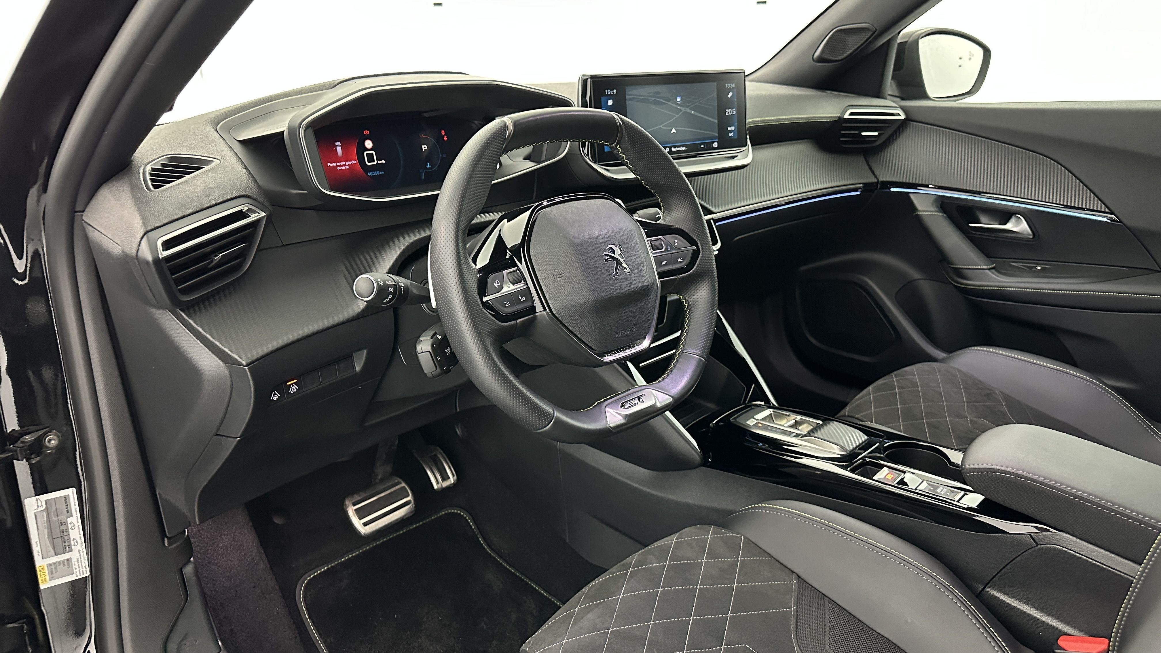 Peugeot 2008 - Image 6