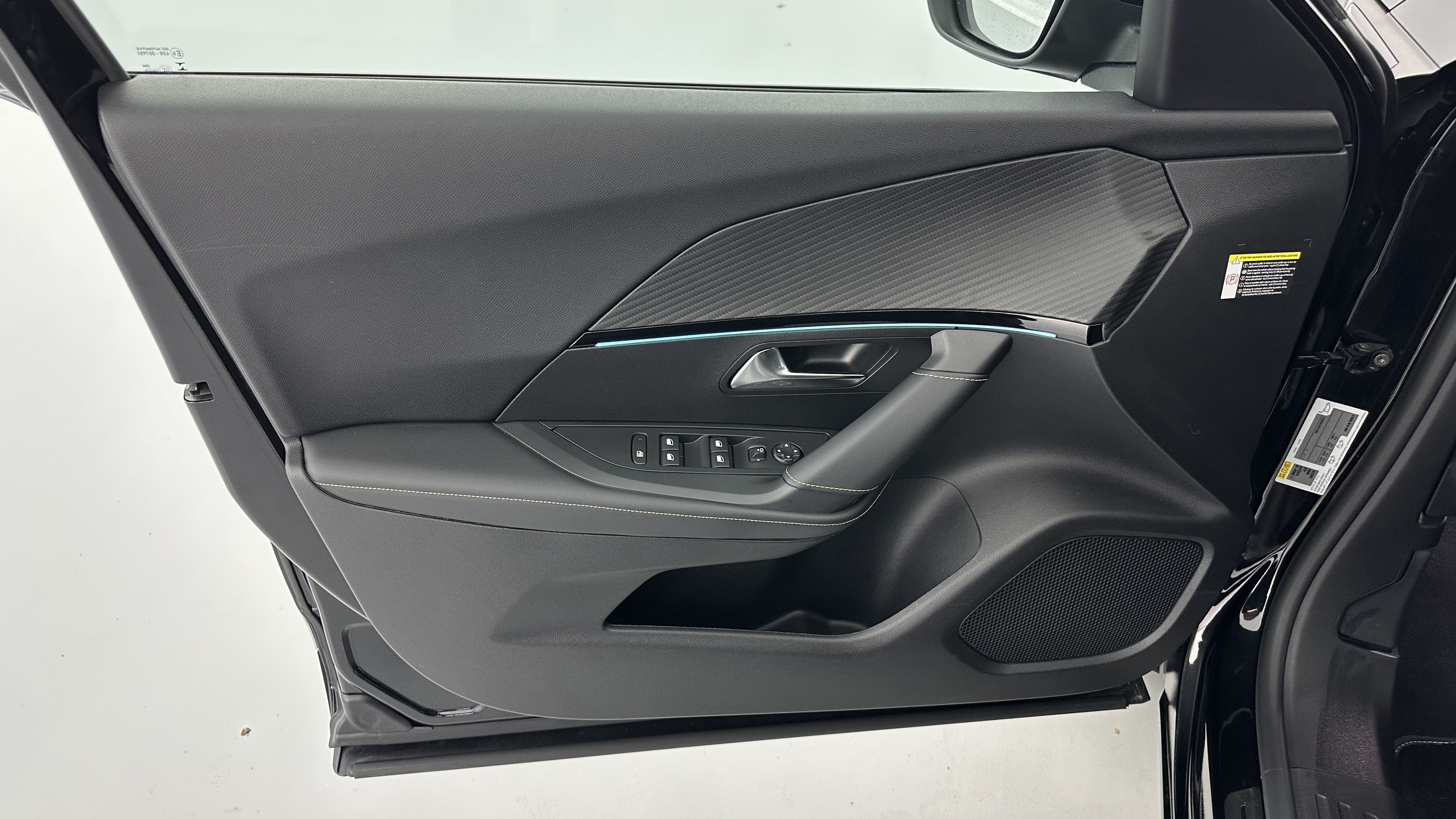 Peugeot 2008 - Image 12