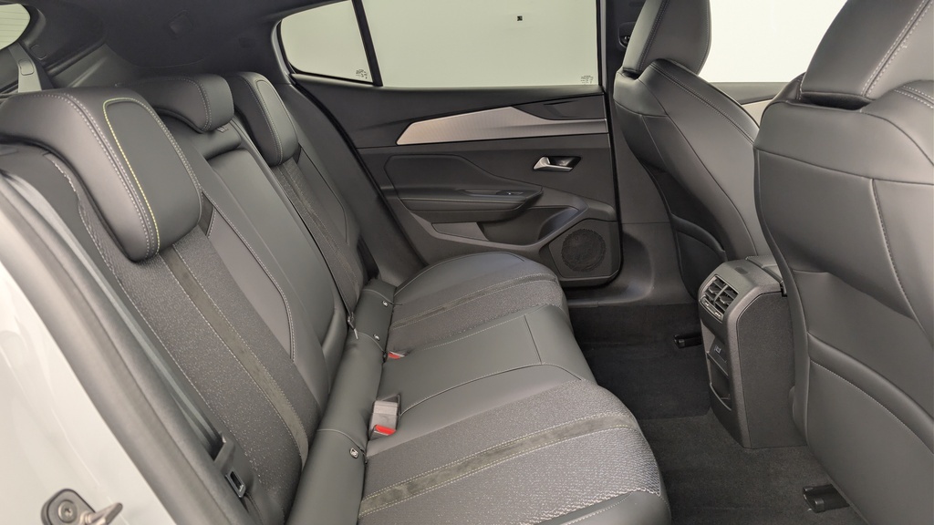 Peugeot 408 - Image 10