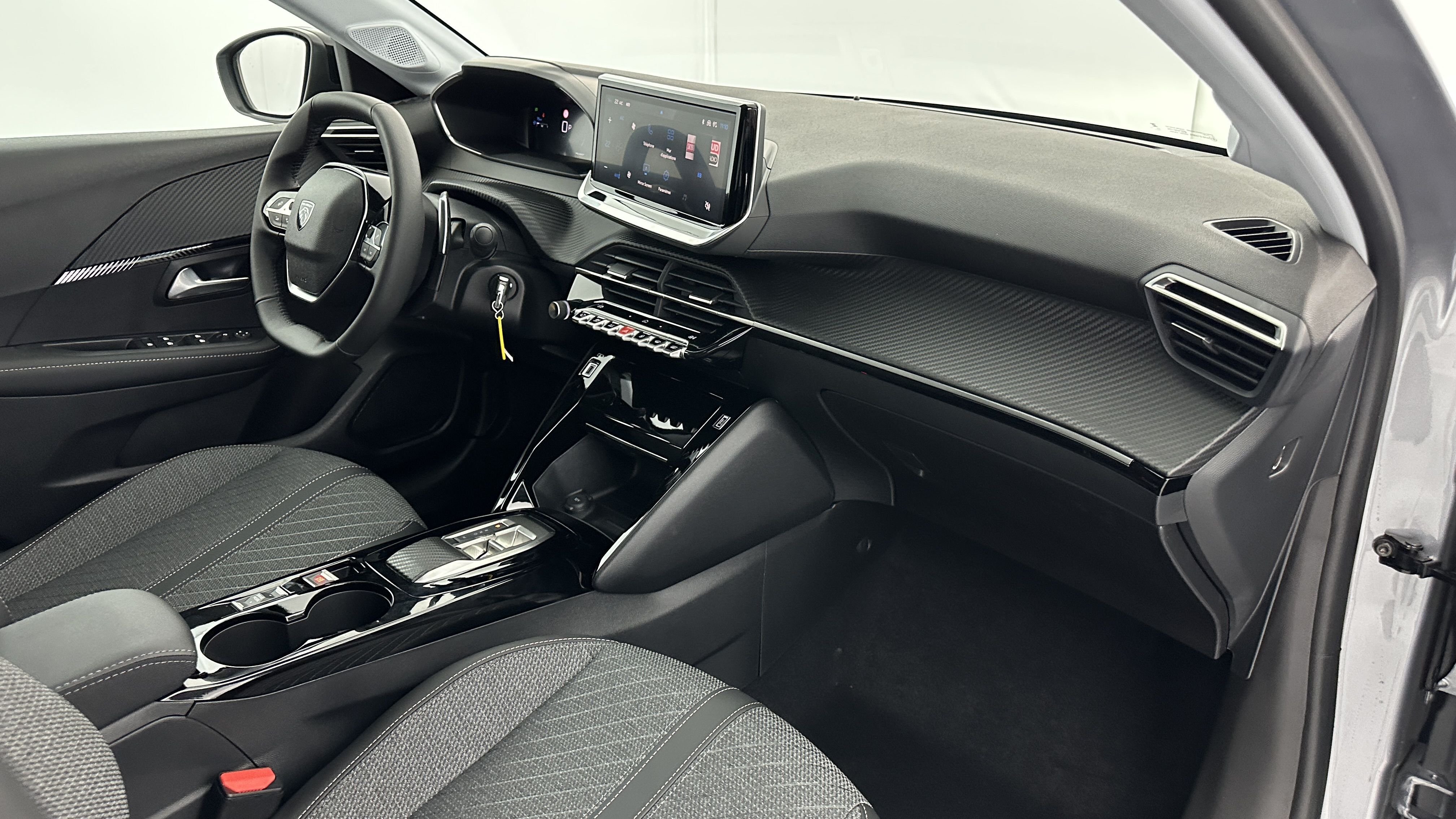 Peugeot 208 - Image 8