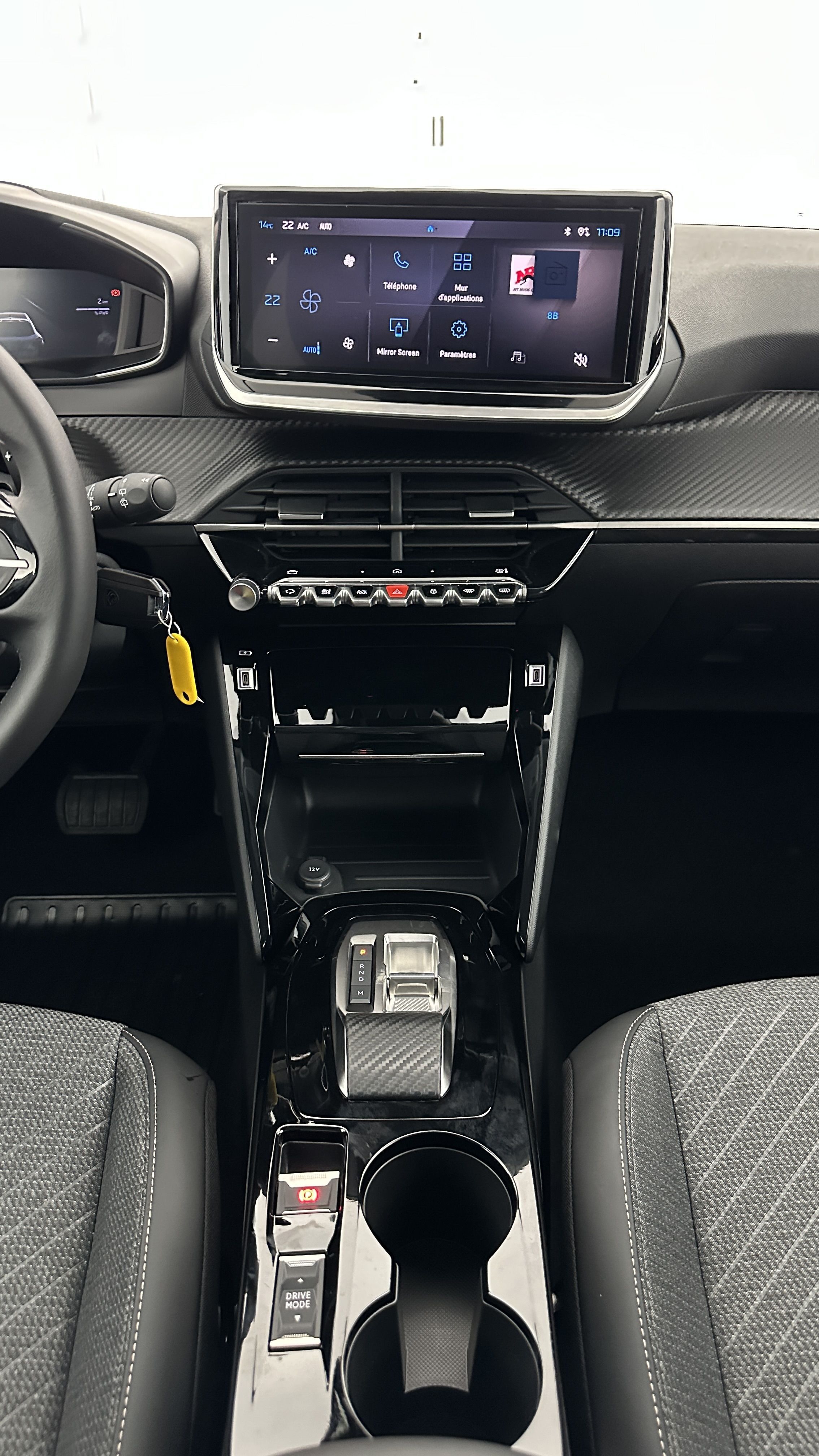 Peugeot 208 - Image 15