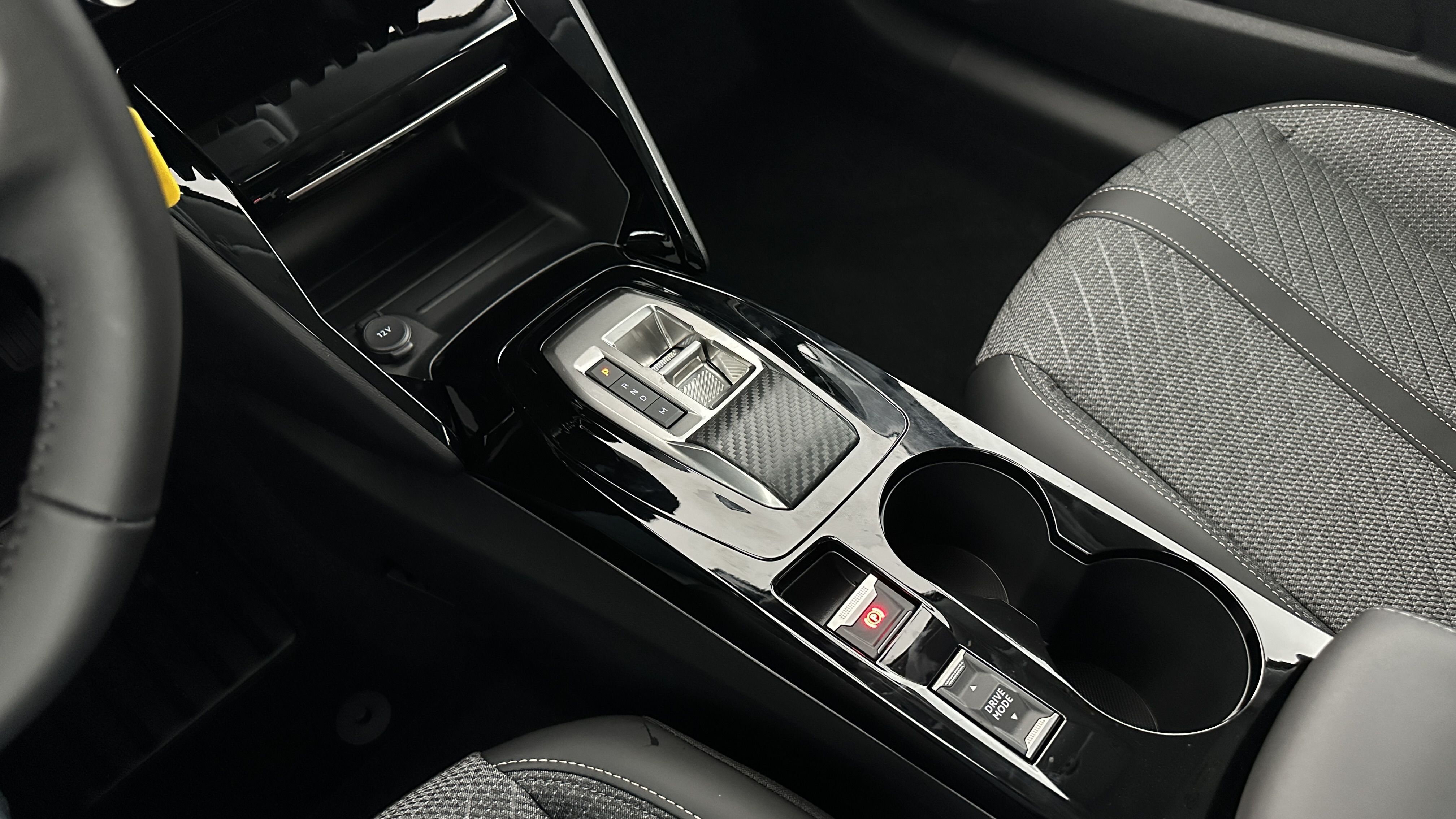 Peugeot 208 - Image 16