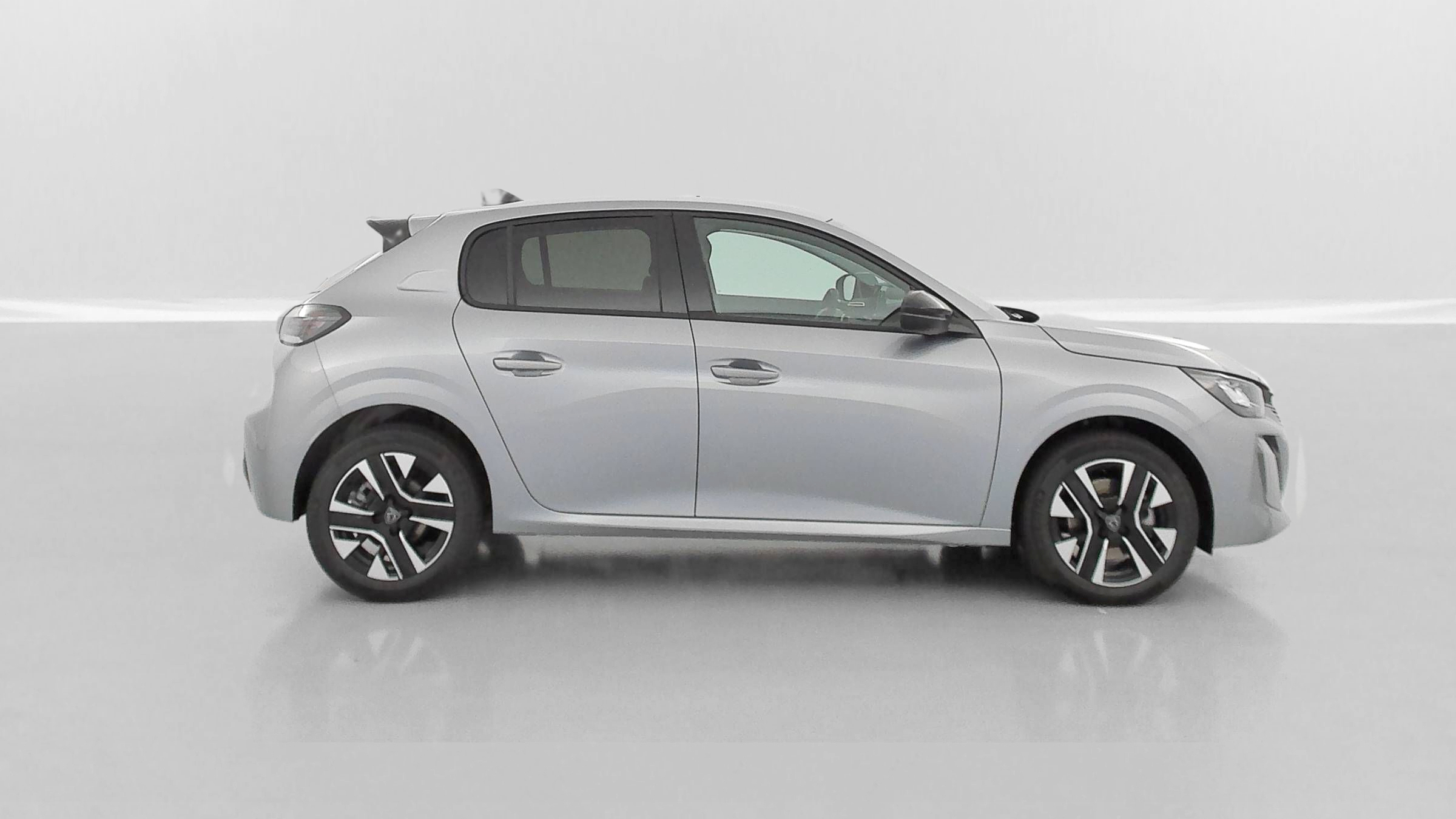Peugeot 208 - Image 23