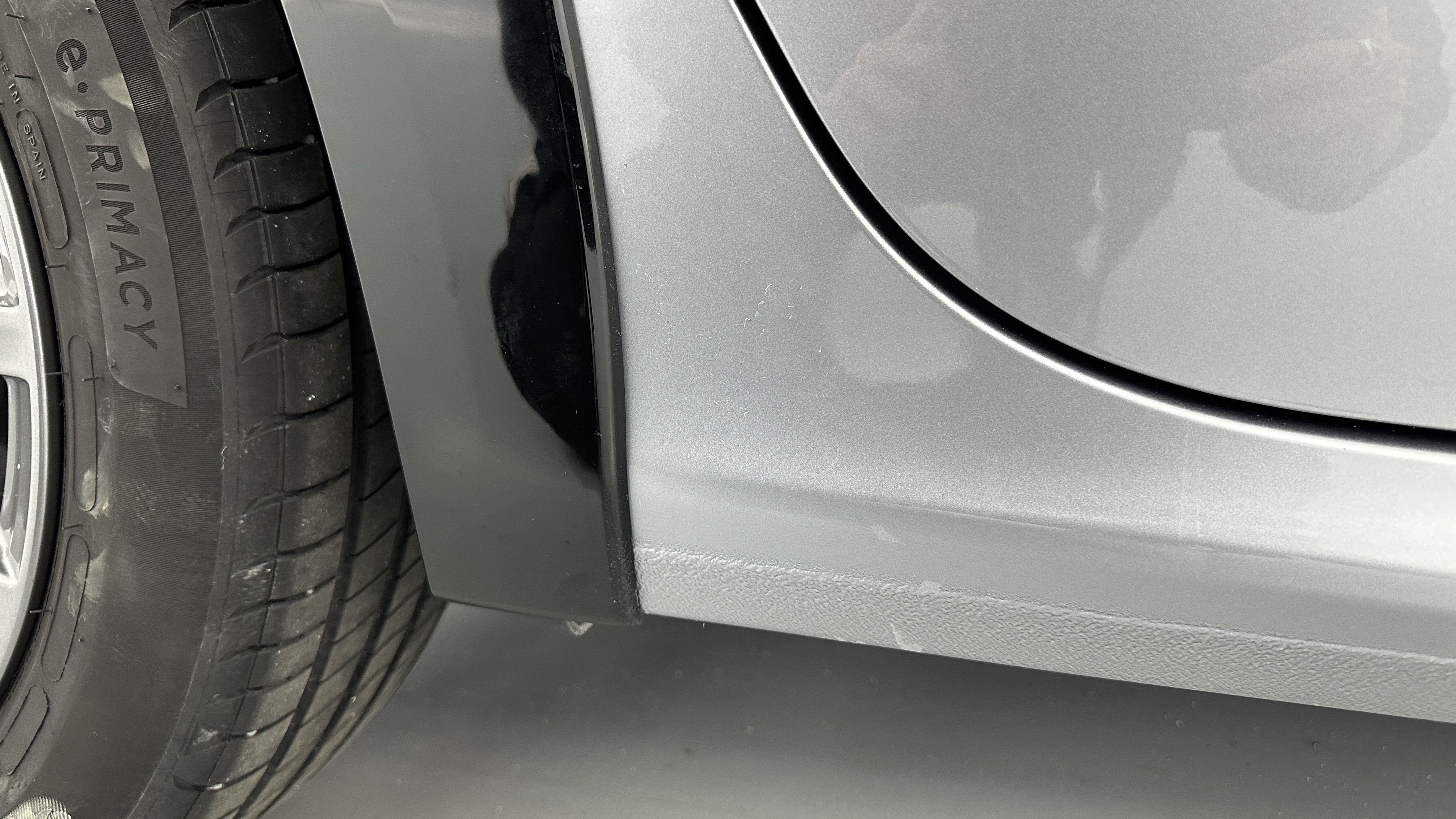 Peugeot E-208 - Image 23