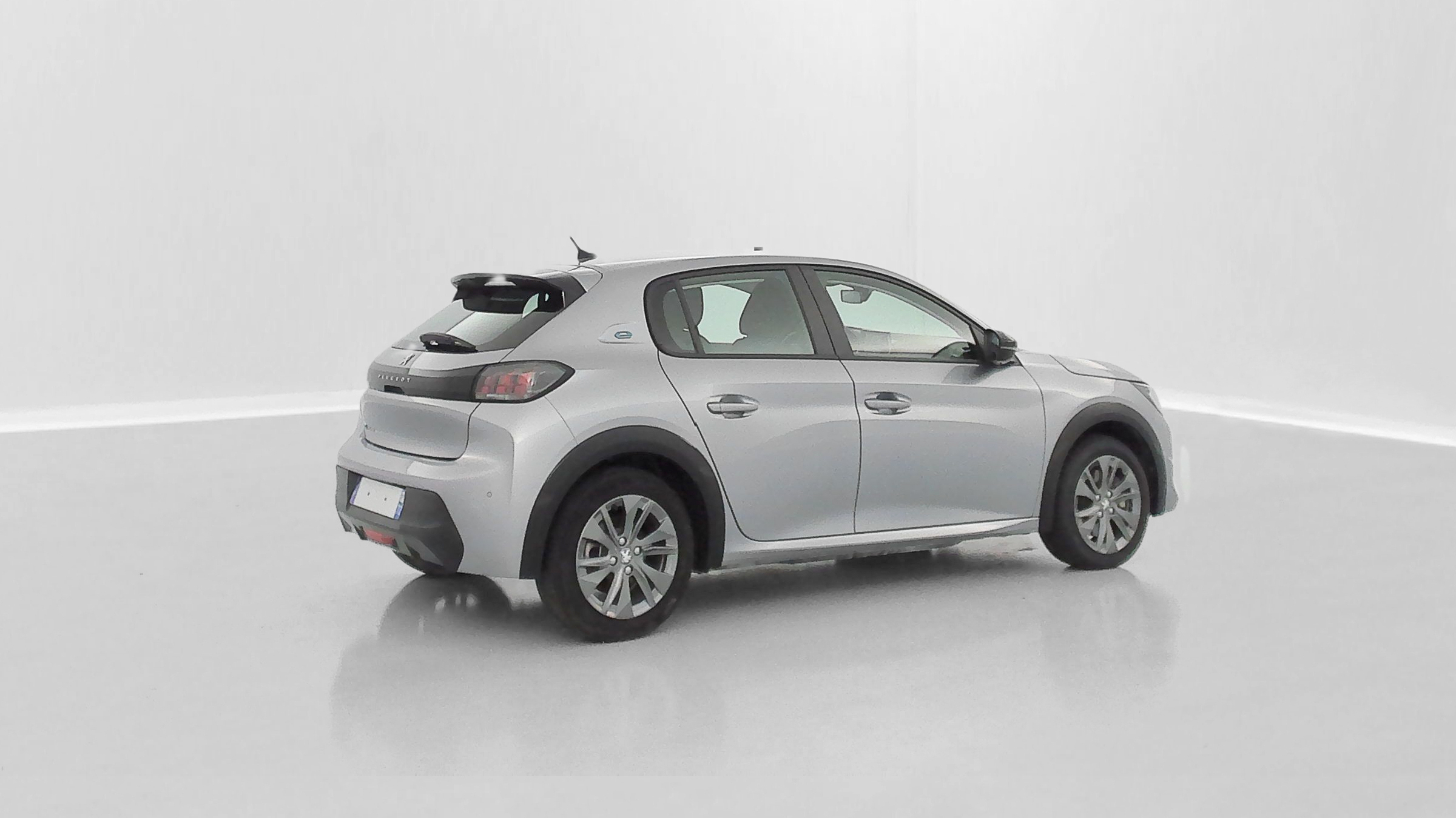 Peugeot E-208 - Image 29