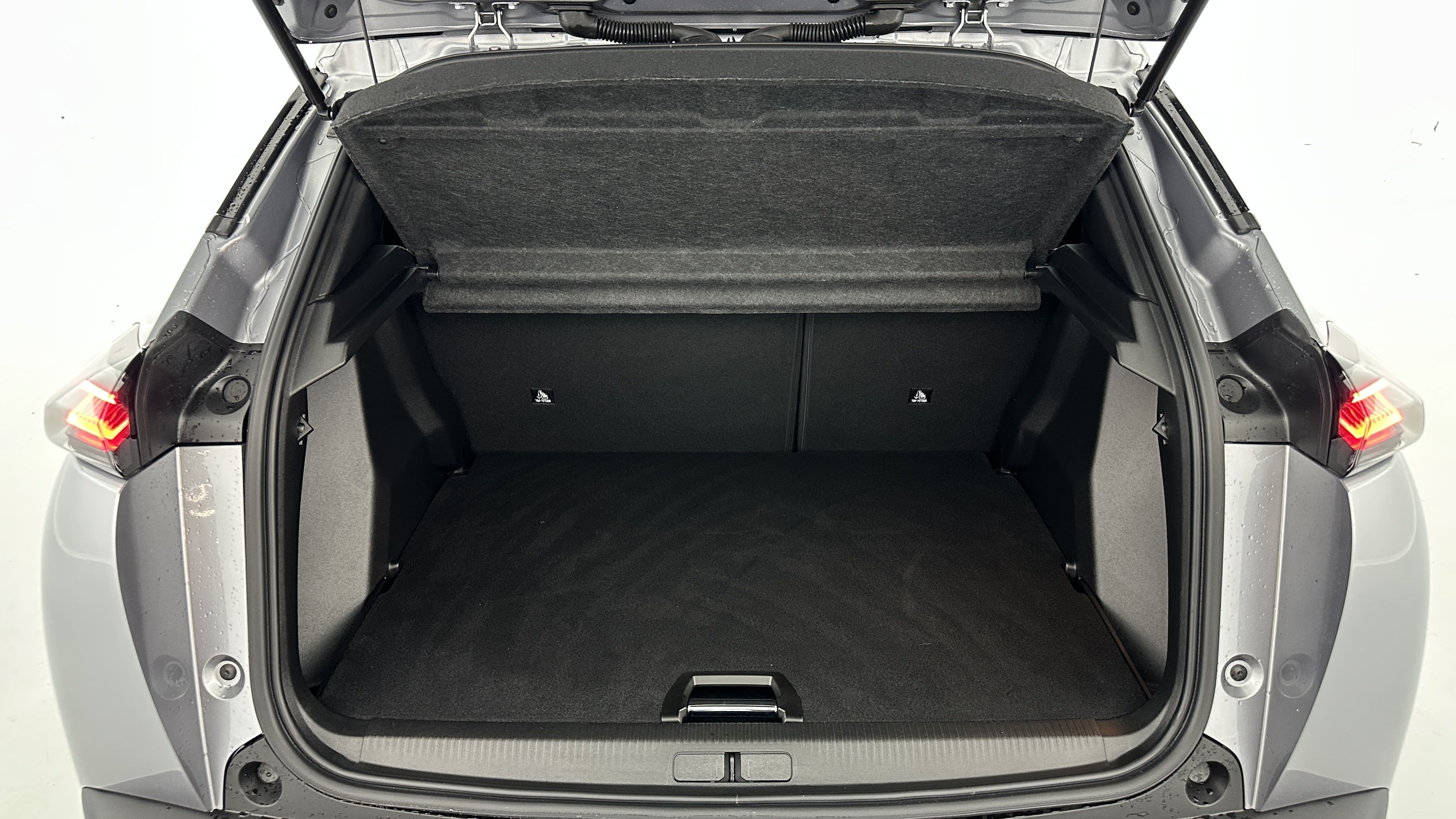 Peugeot 2008 - Image 10