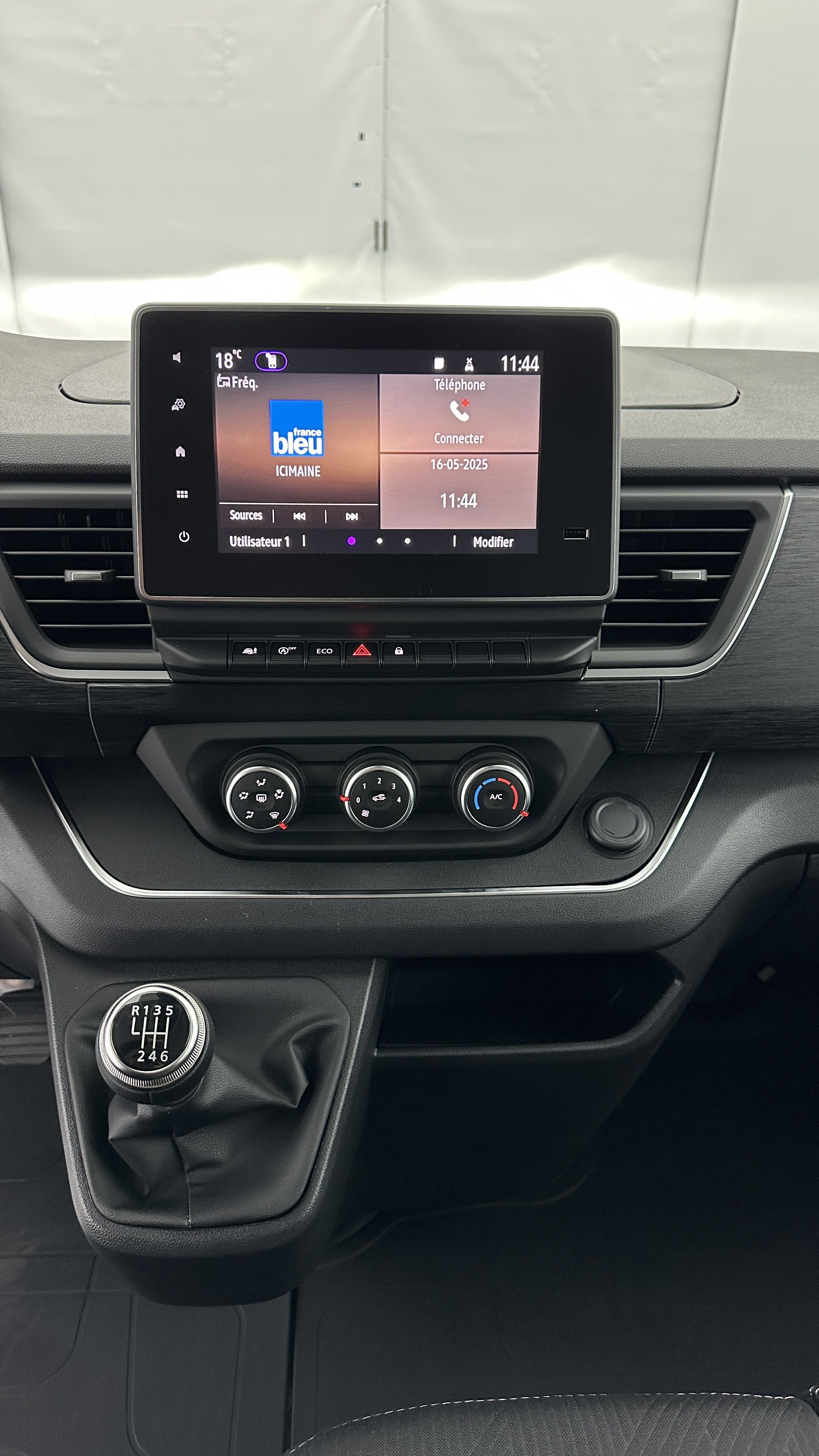 Nissan PRIMASTAR COMBI - Image 13