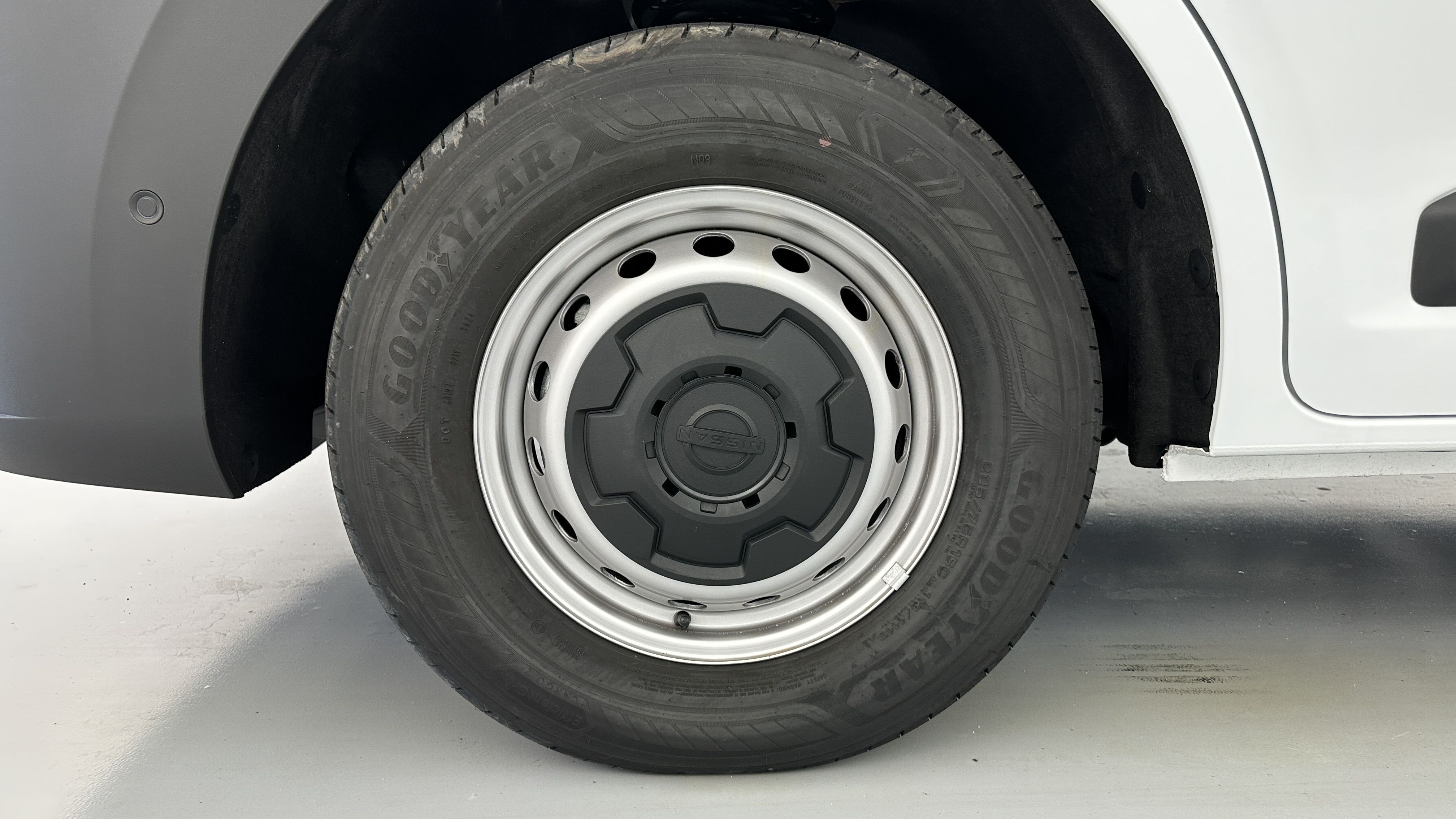 Nissan Interstar Fourgon - Image 10