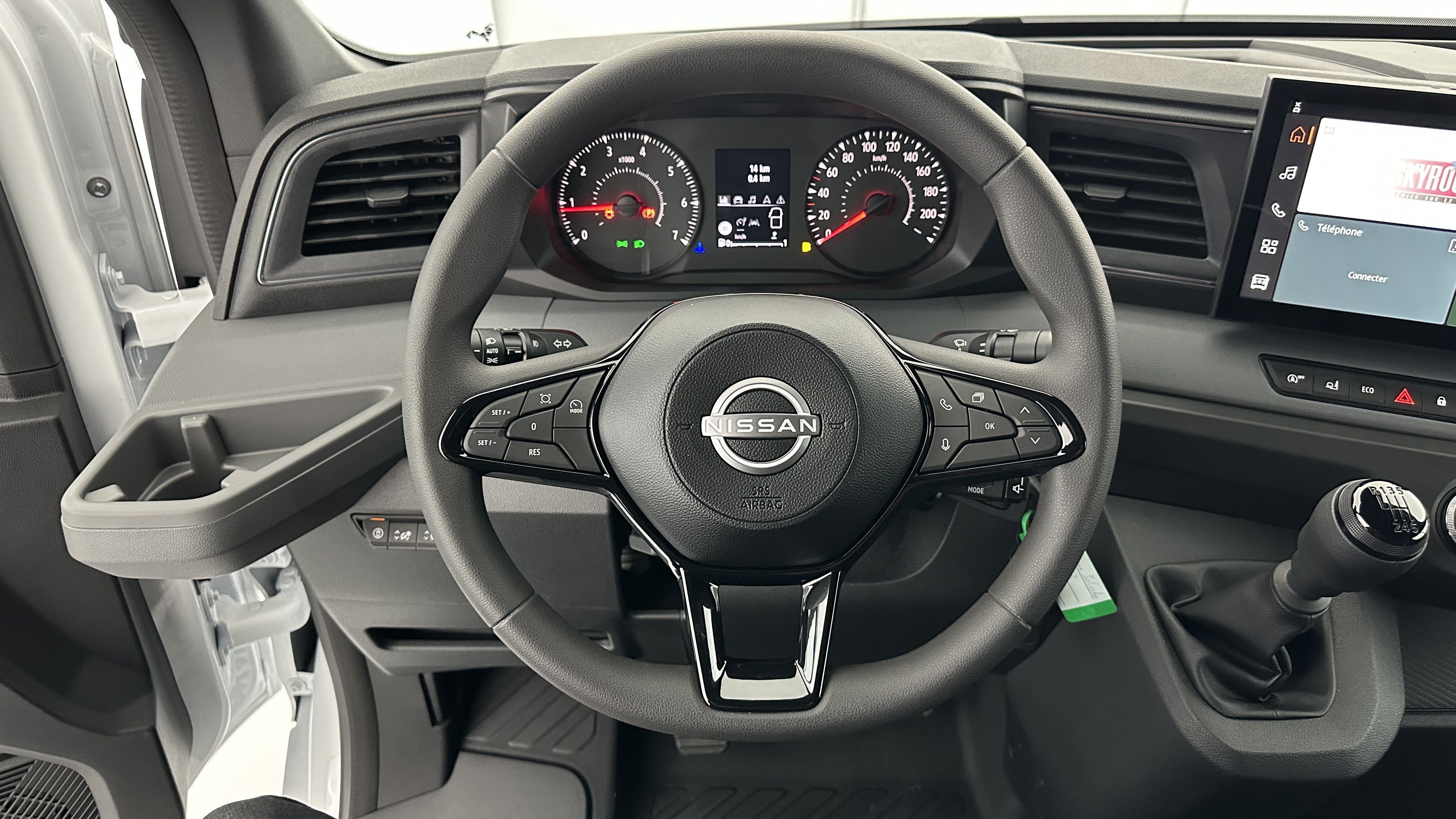 Nissan Interstar Fourgon - Image 11