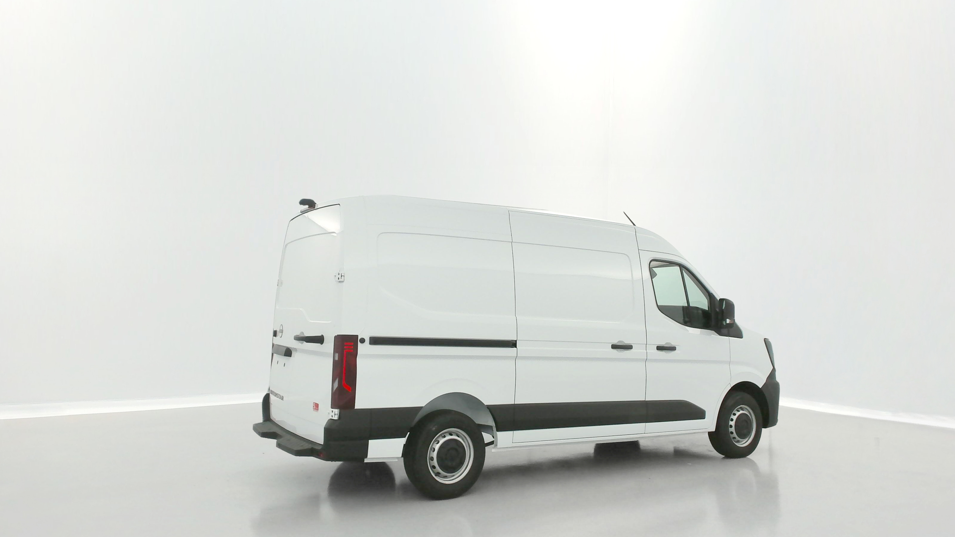 Nissan Interstar Fourgon - Image 22