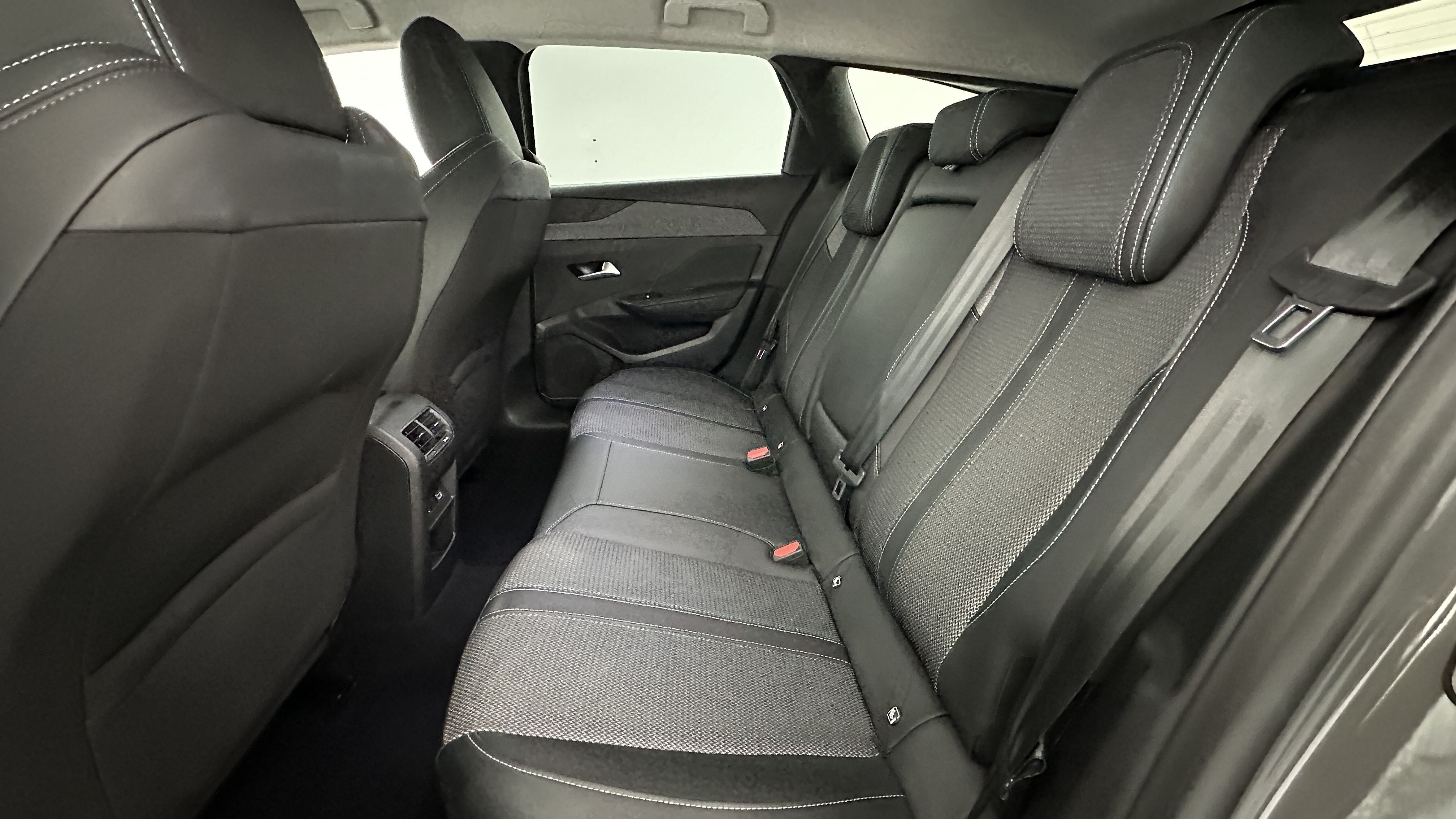 Peugeot 308 SW - Image 9