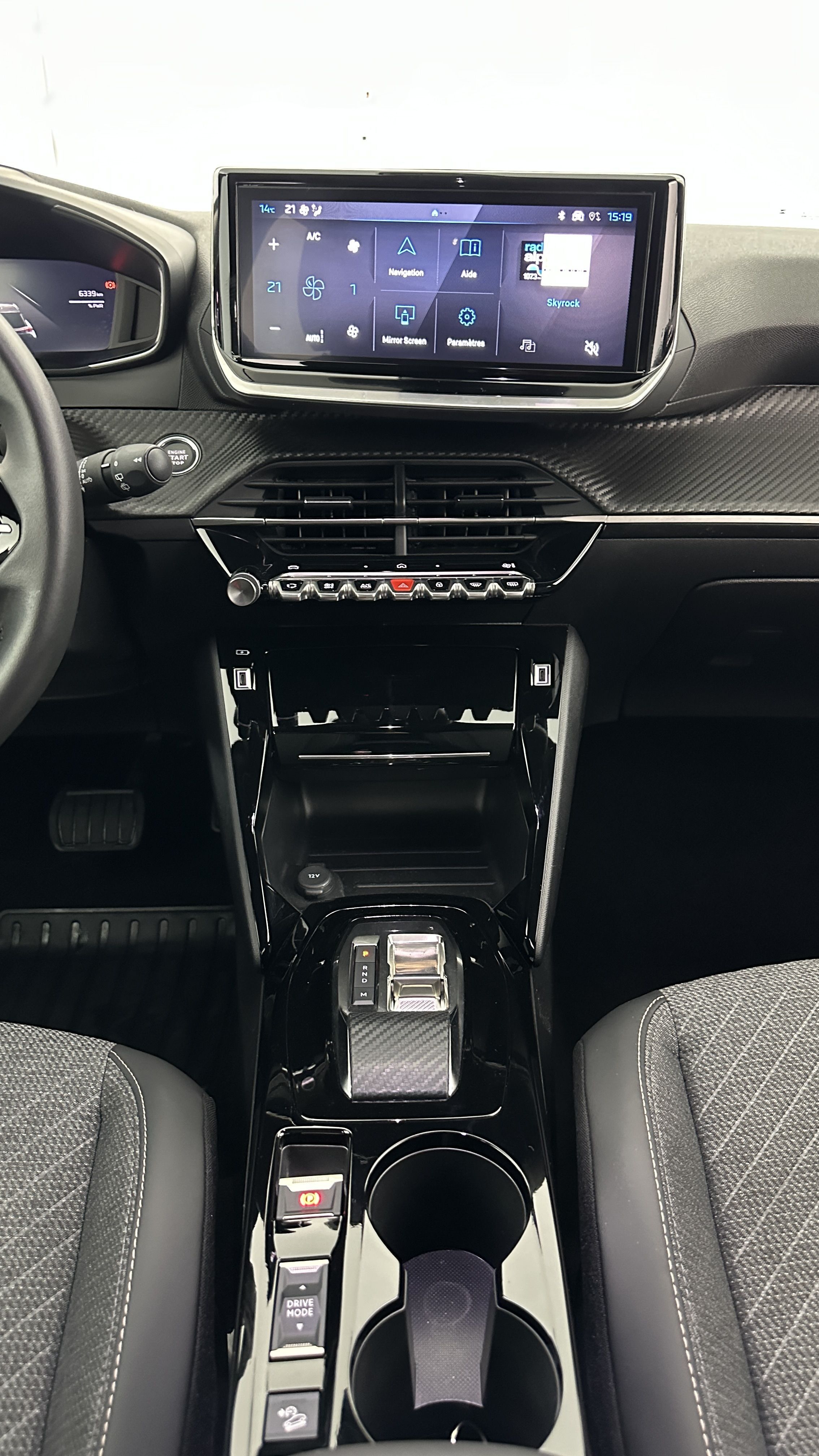 Peugeot 2008 - Image 16