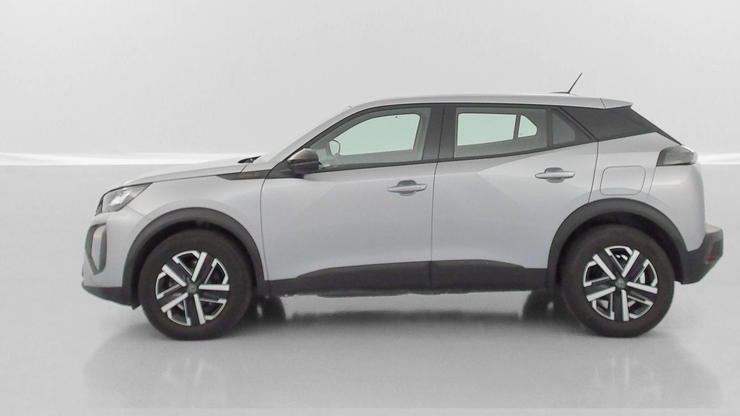 Peugeot 2008 - Image 4