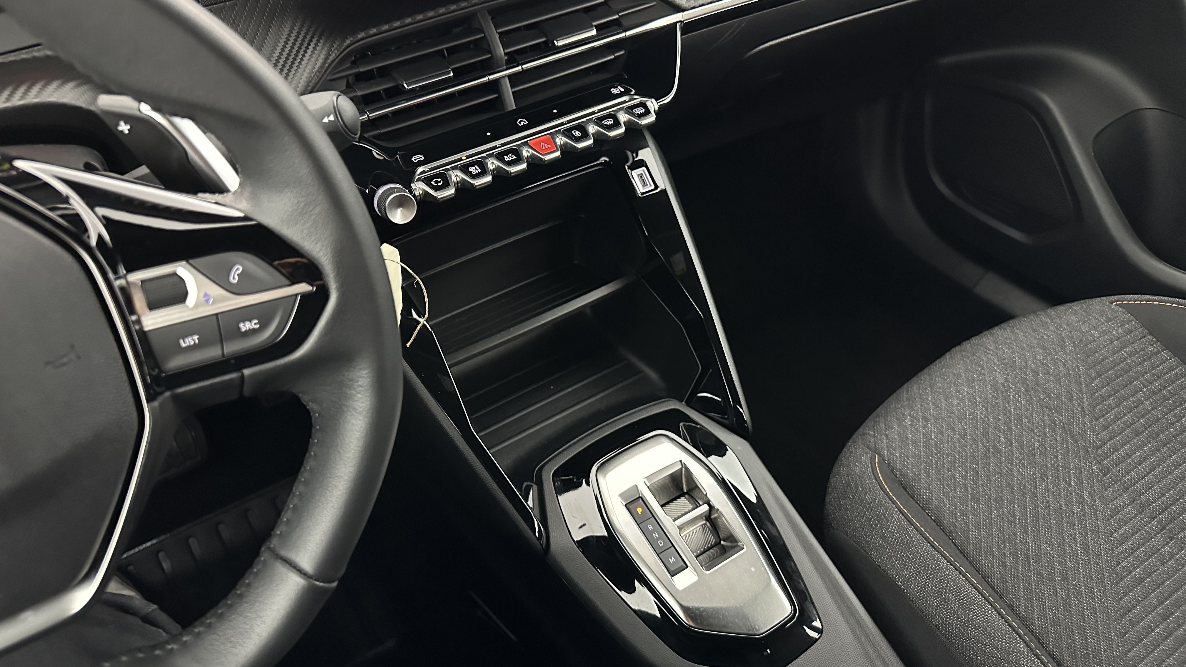 Peugeot 2008 - Image 15