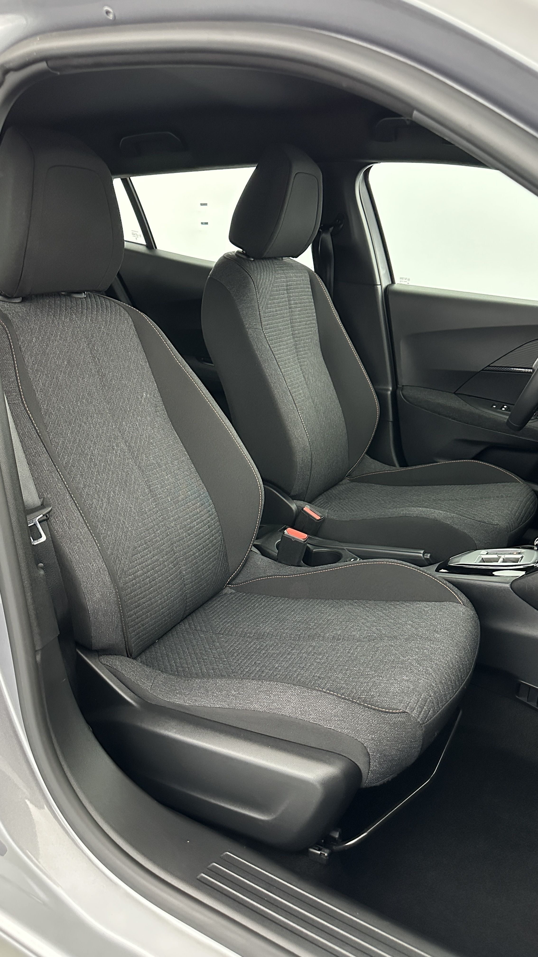 Peugeot 2008 - Image 16