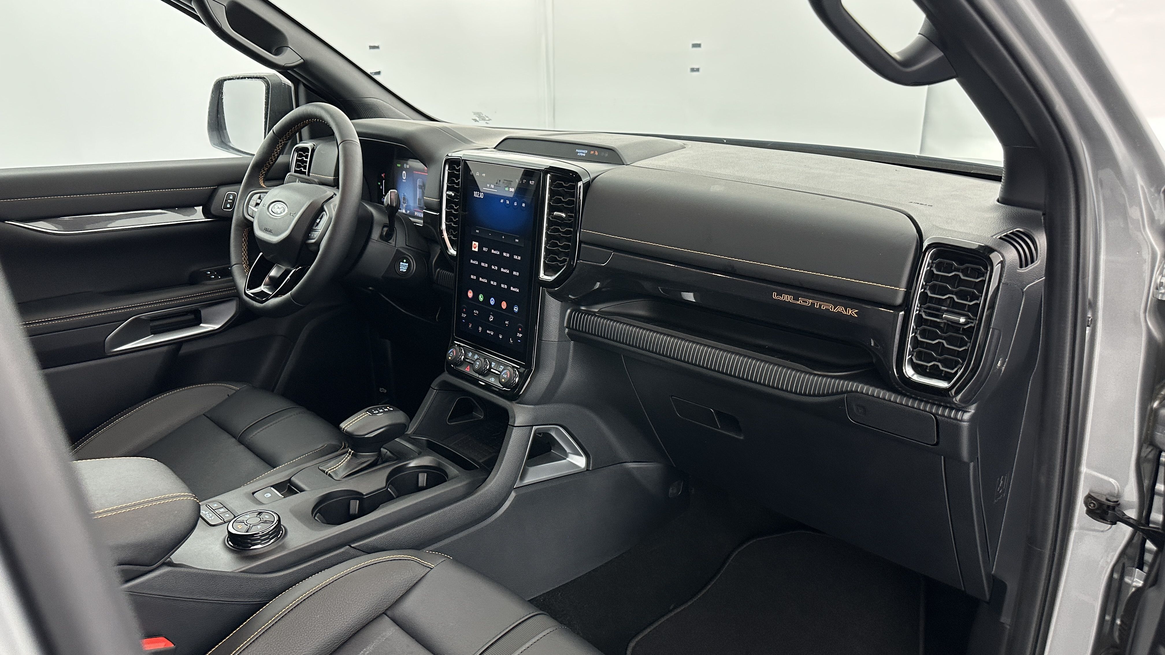 Ford RANGER DC - Image 8