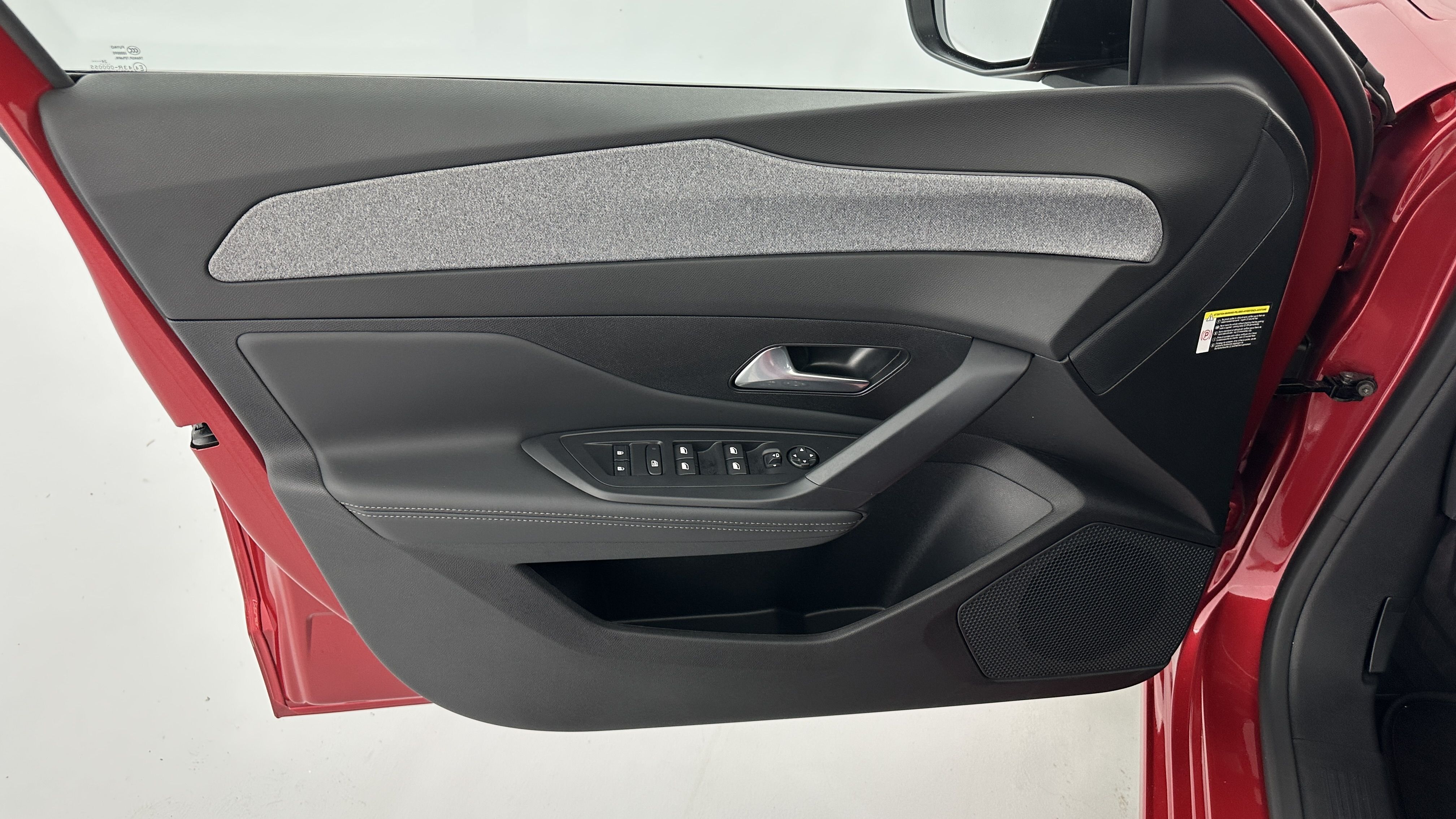 Peugeot 308 - Image 13