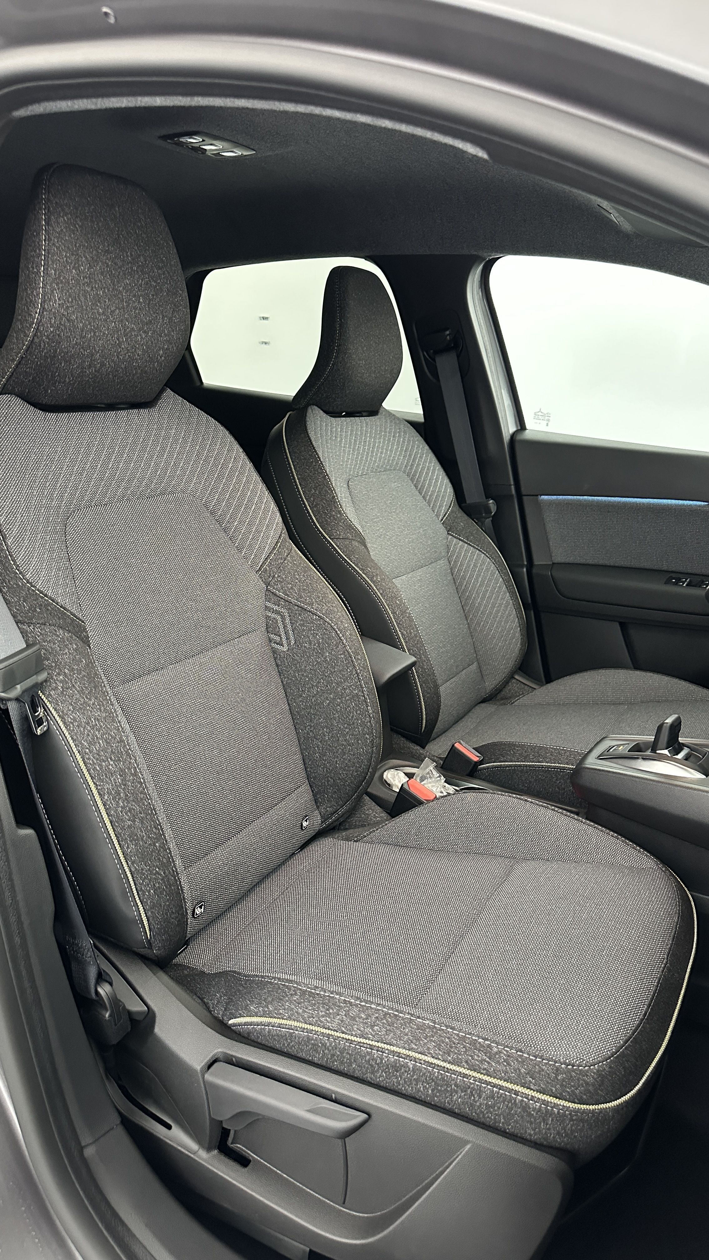 Renault Captur - Image 18