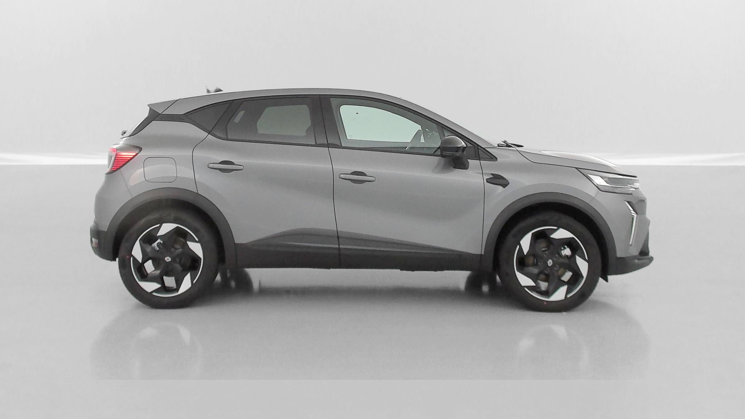 Renault Captur - Image 26