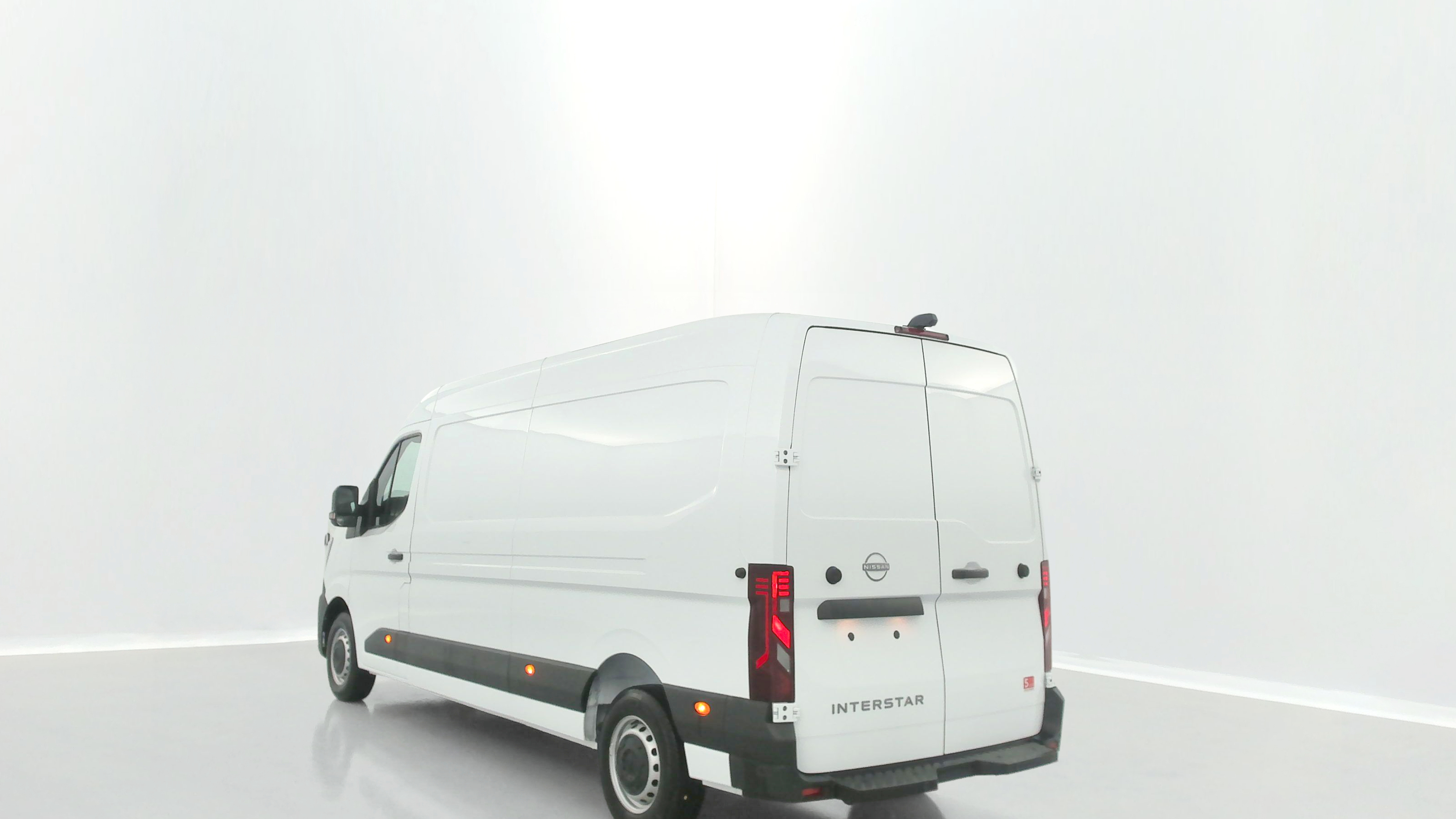Nissan Interstar Fourgon - Image 5