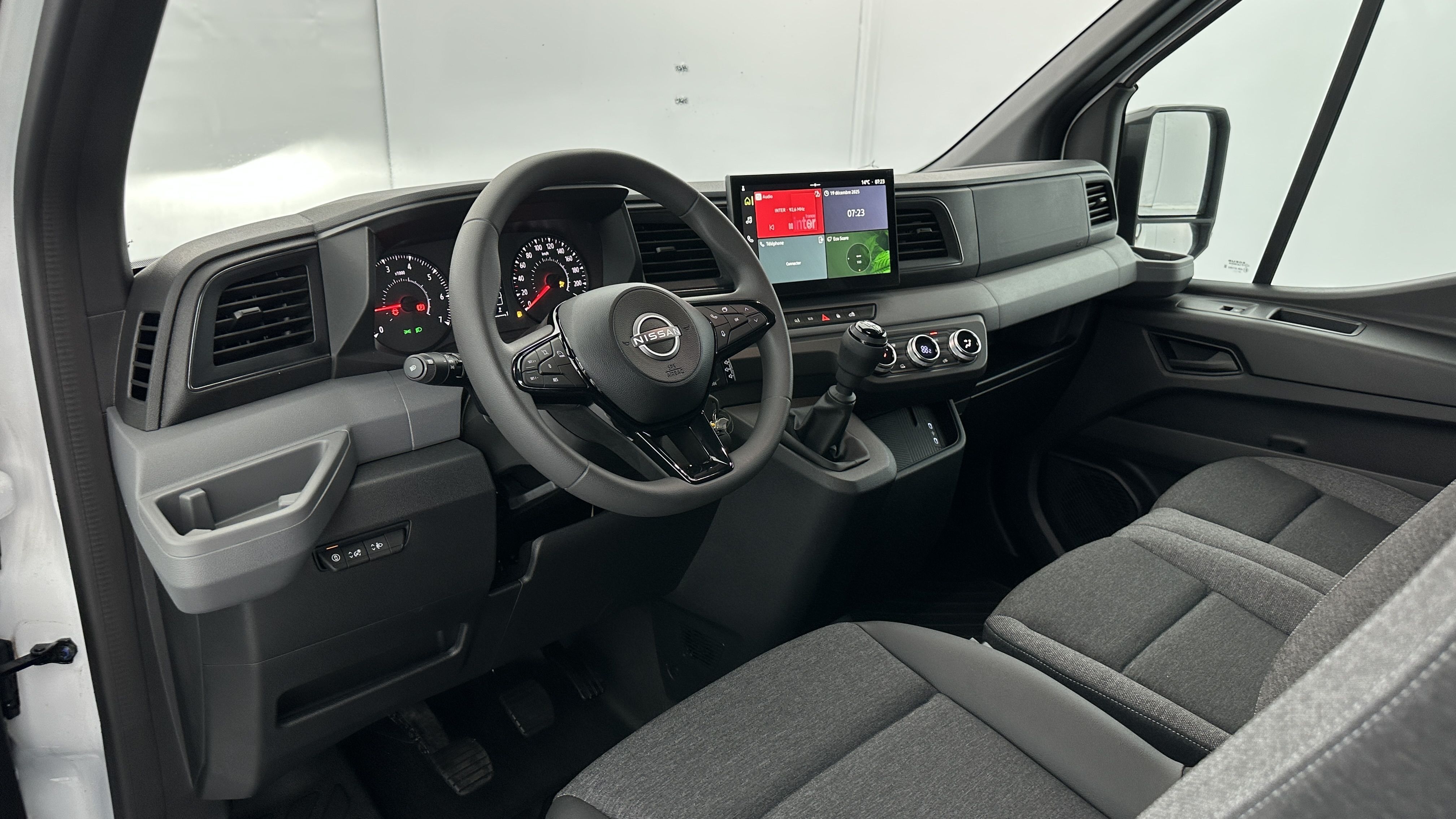 Nissan Interstar Fourgon - Image 6