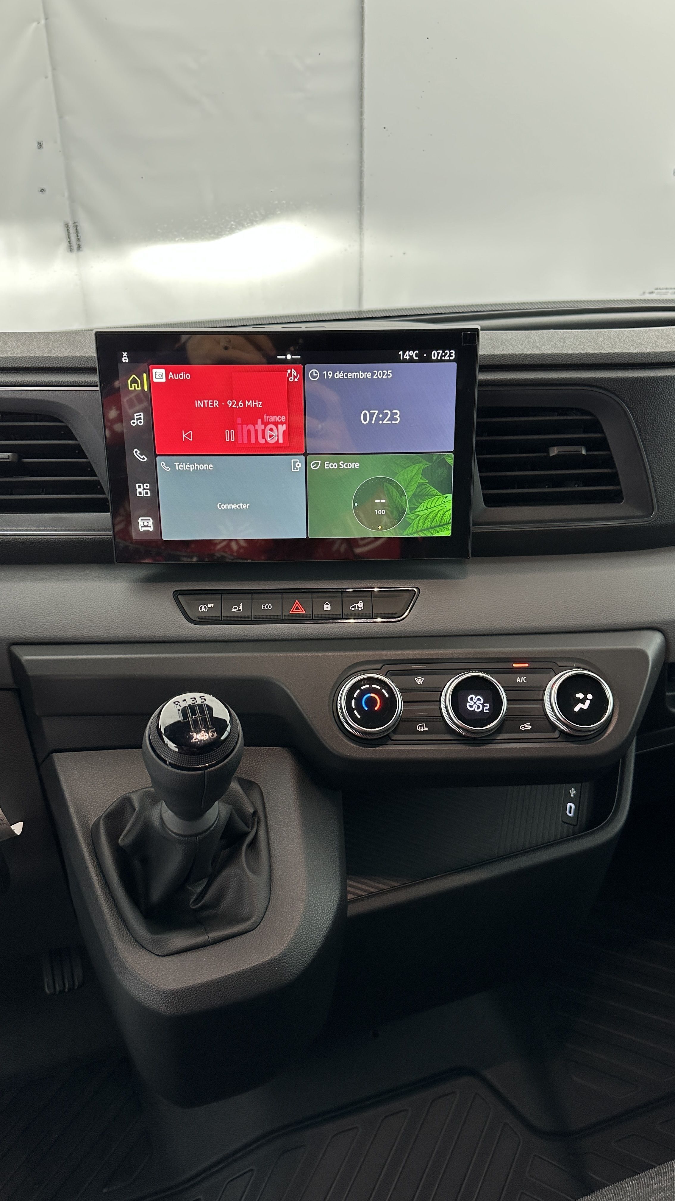 Nissan Interstar Fourgon - Image 11