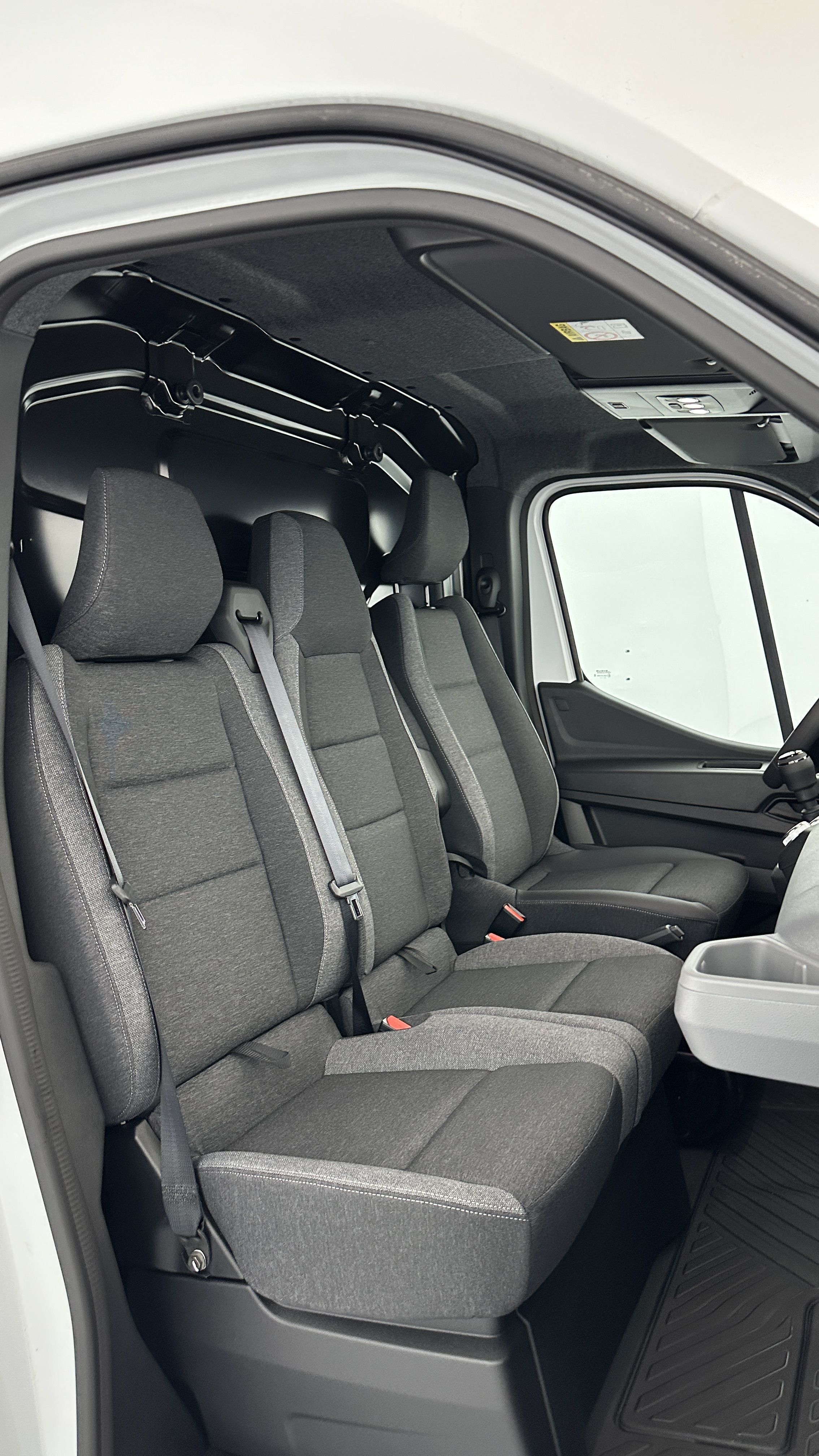 Nissan Interstar Fourgon - Image 12