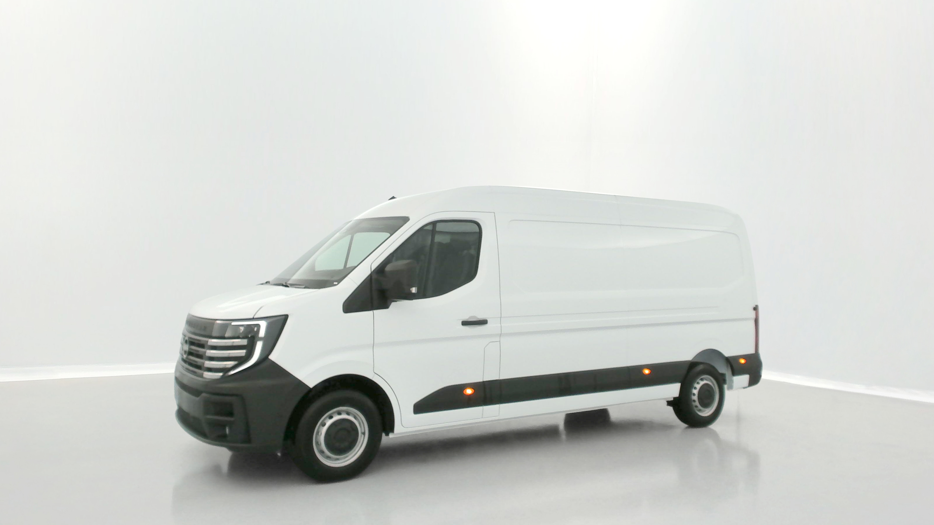 Nissan Interstar Fourgon - Image 19