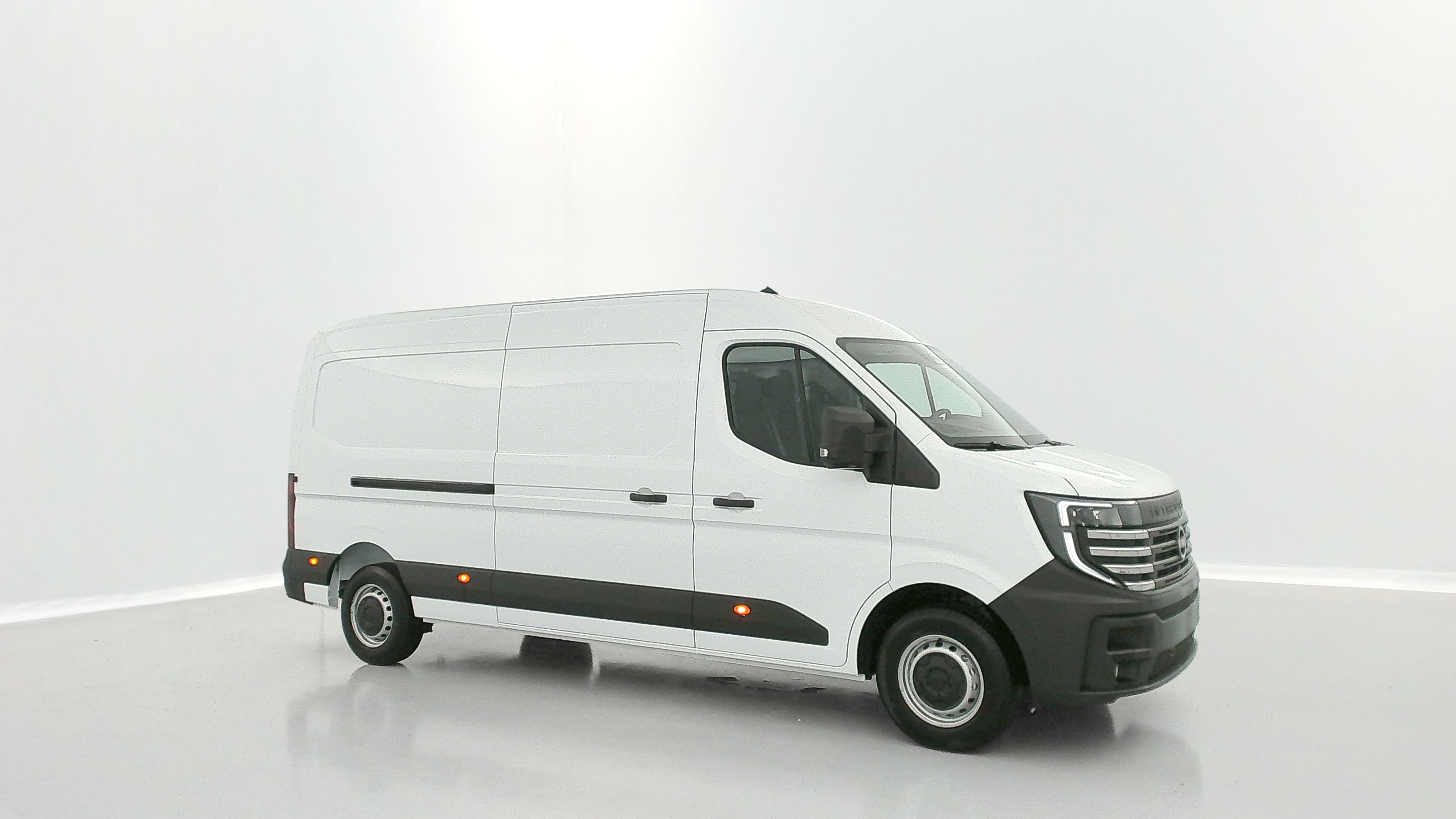 Nissan Interstar Fourgon - Image 22