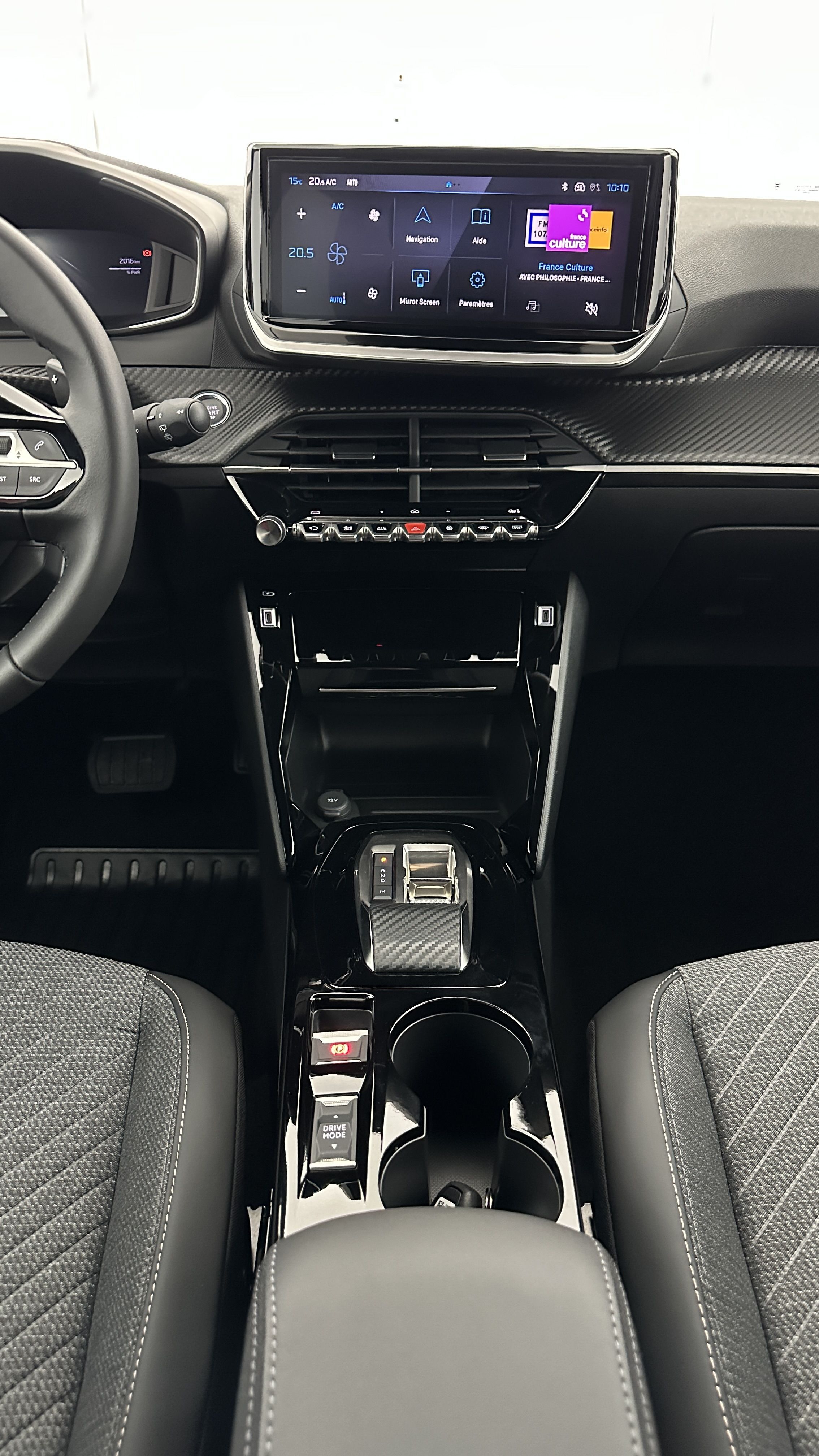 Peugeot 2008 - Image 15