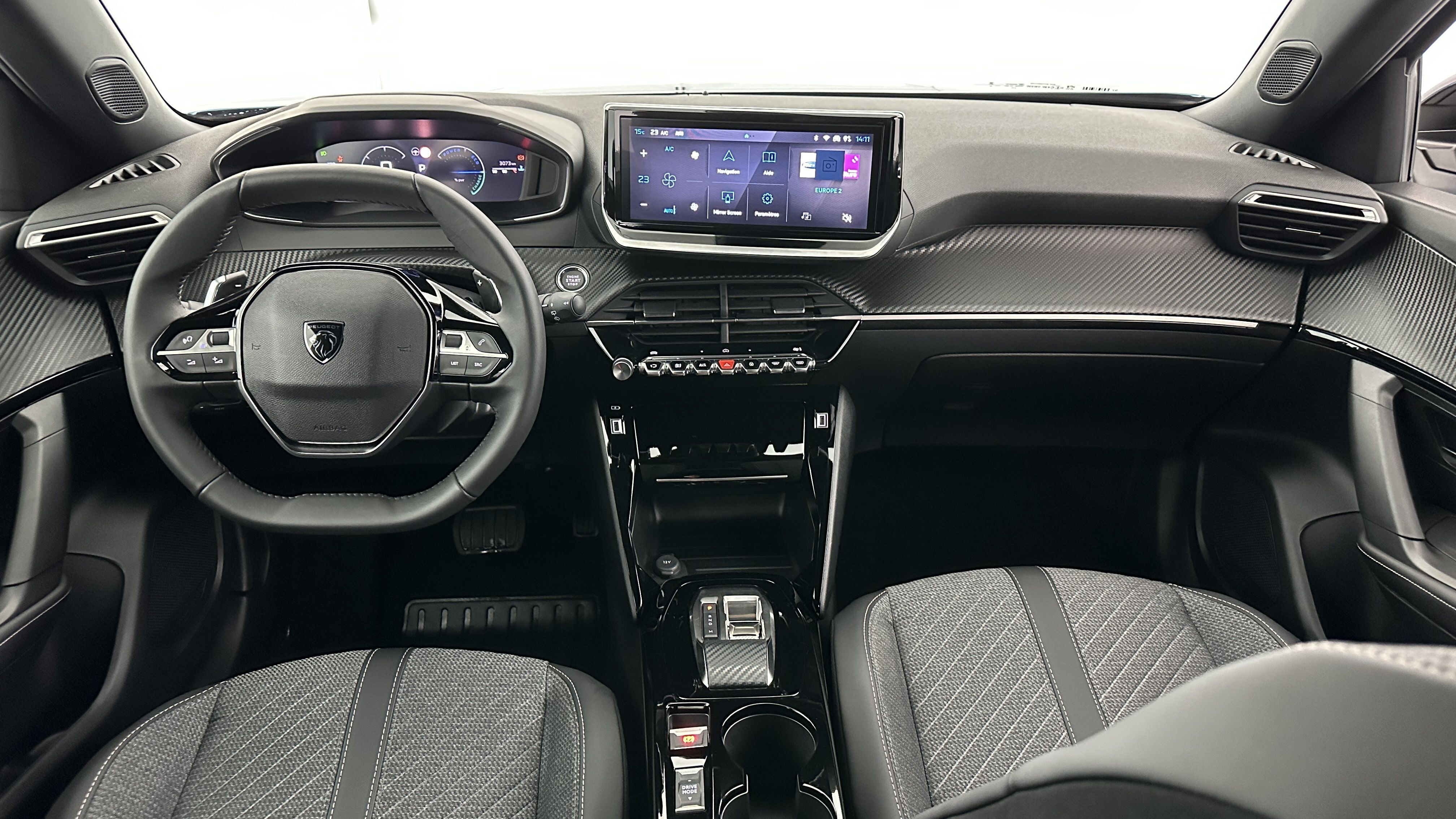Peugeot 2008 - Image 7