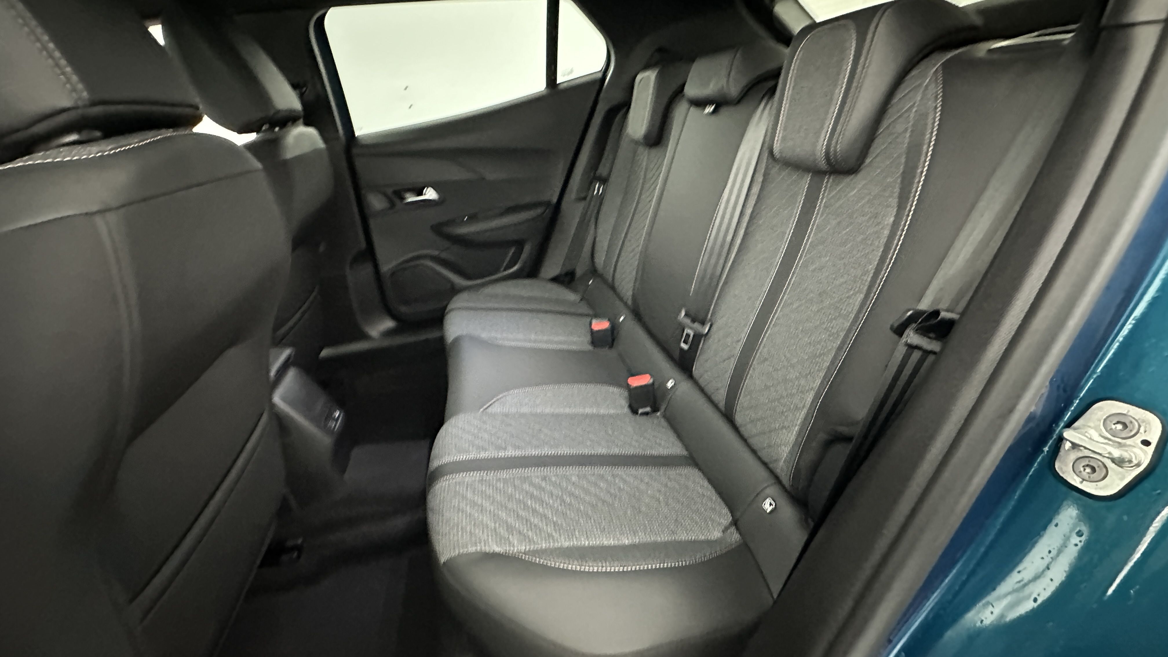 Peugeot 2008 - Image 9