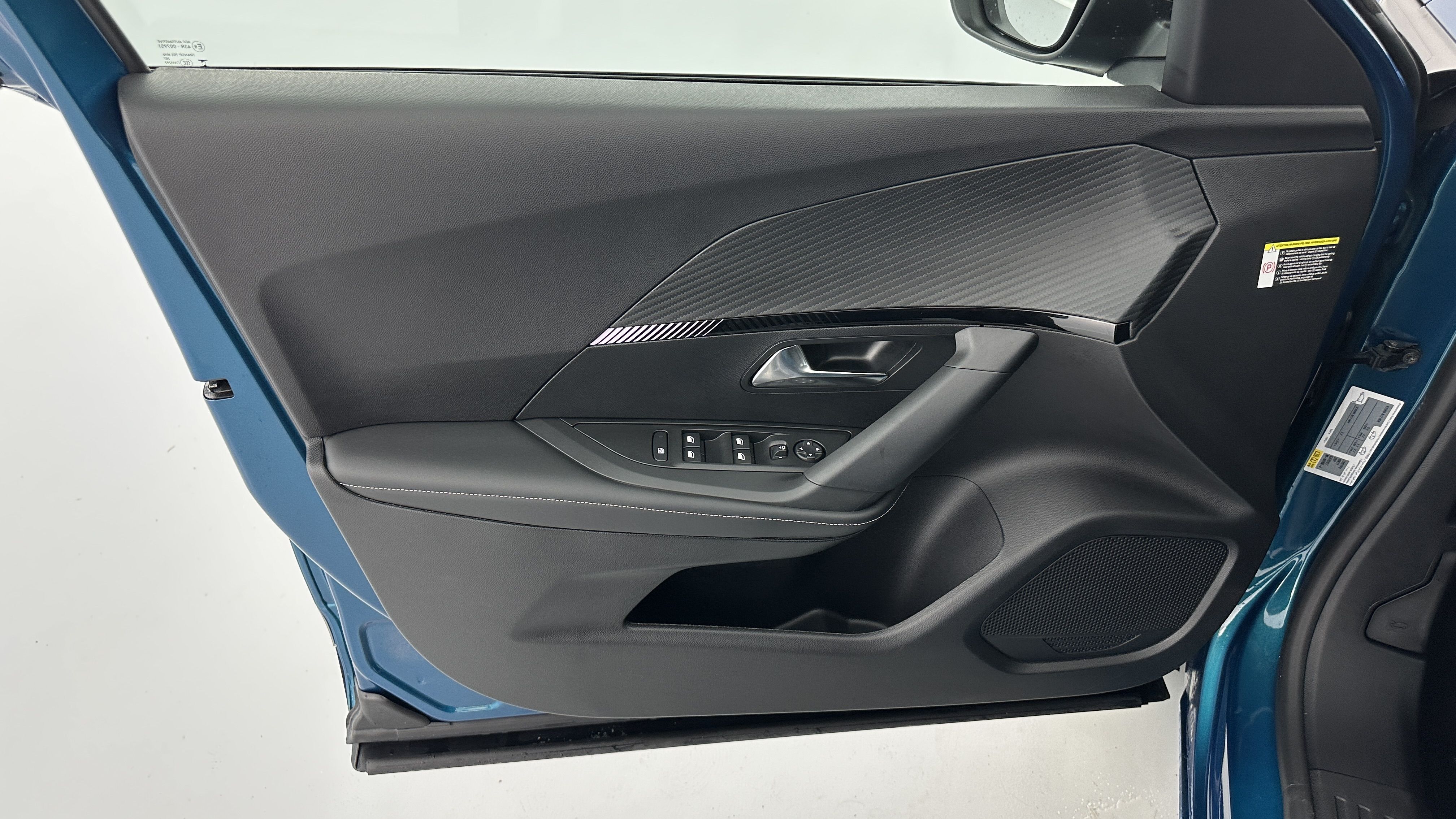 Peugeot 2008 - Image 13