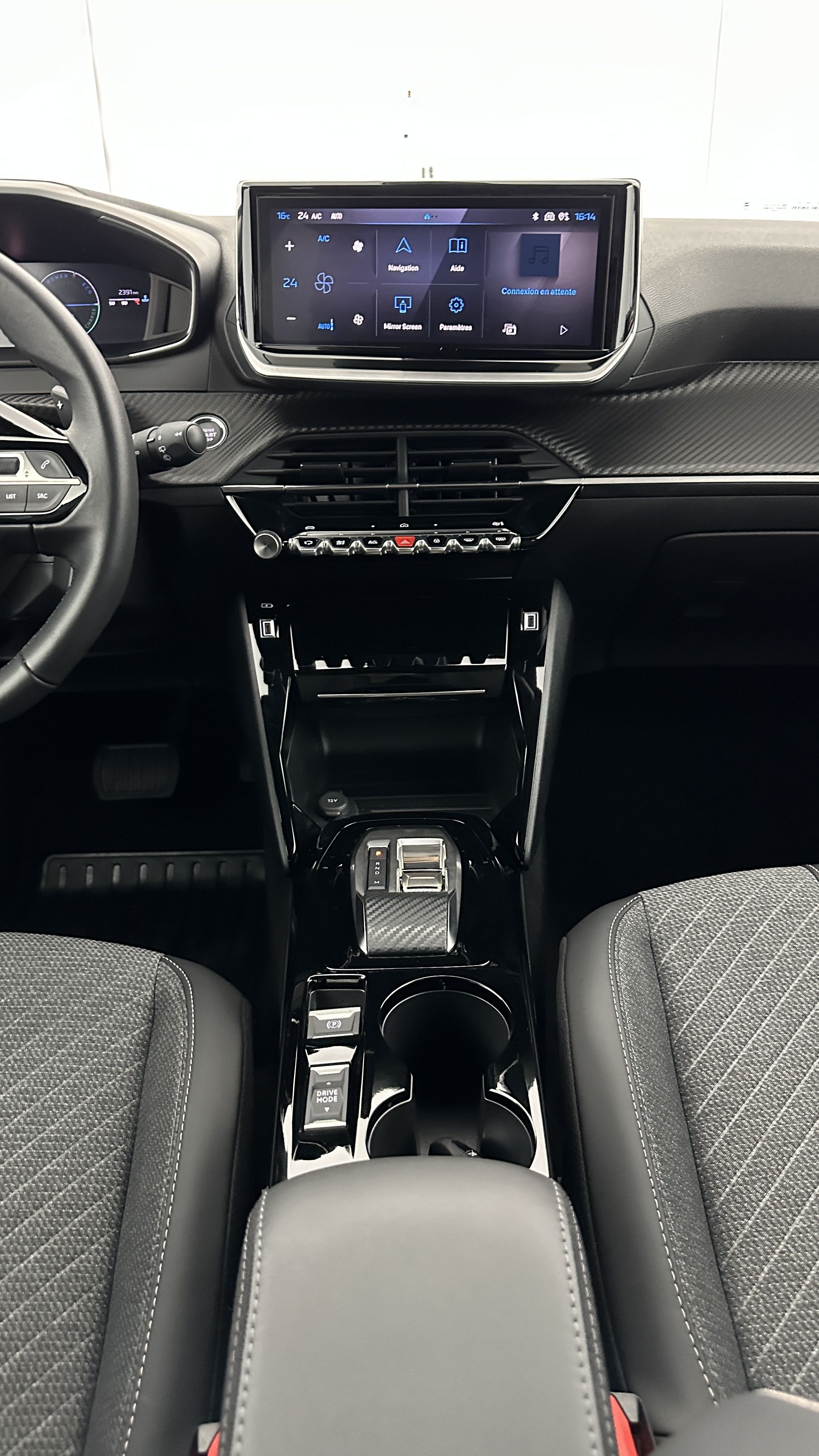 Peugeot 2008 - Image 16
