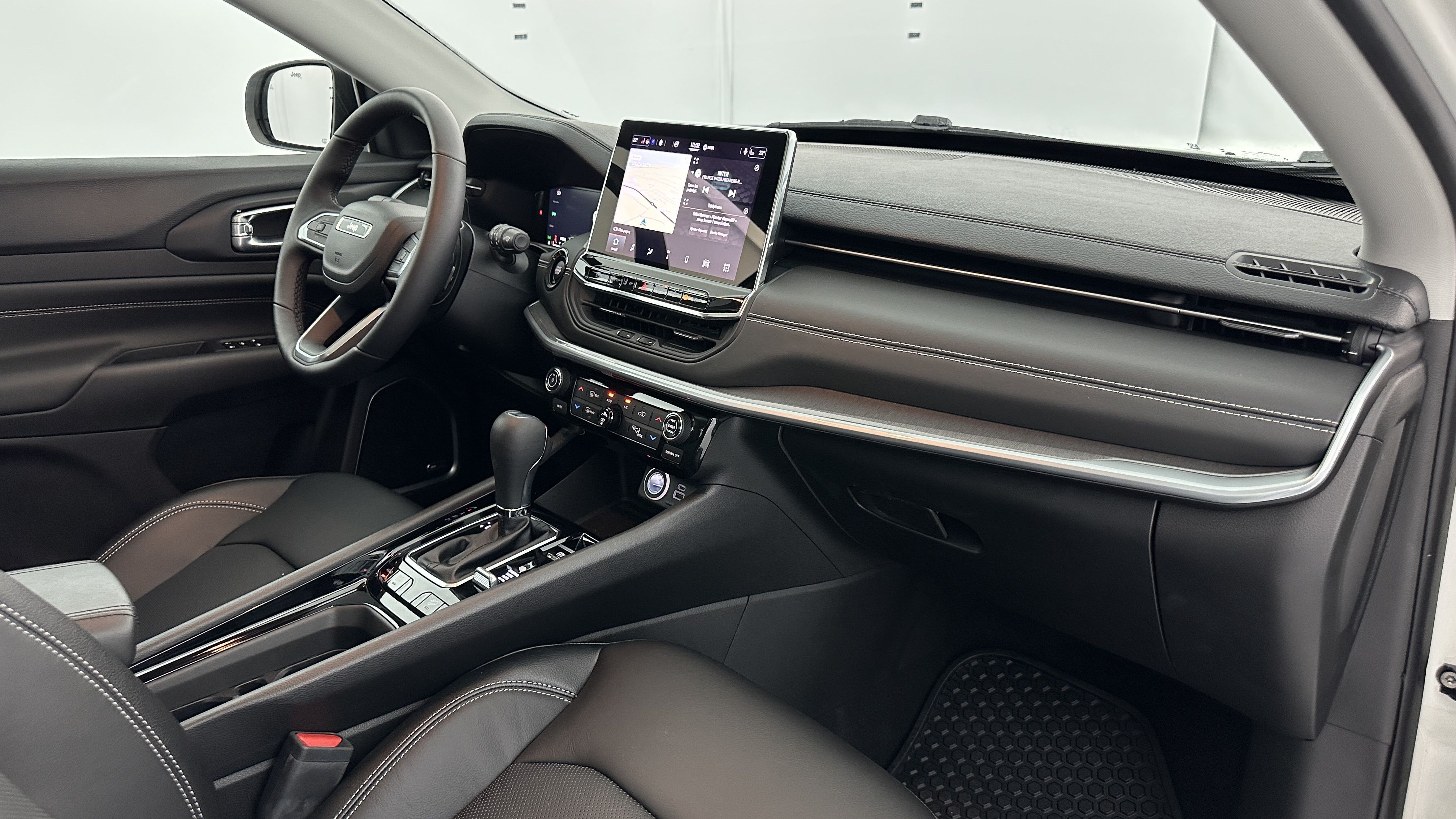 Jeep Compass - Image 8