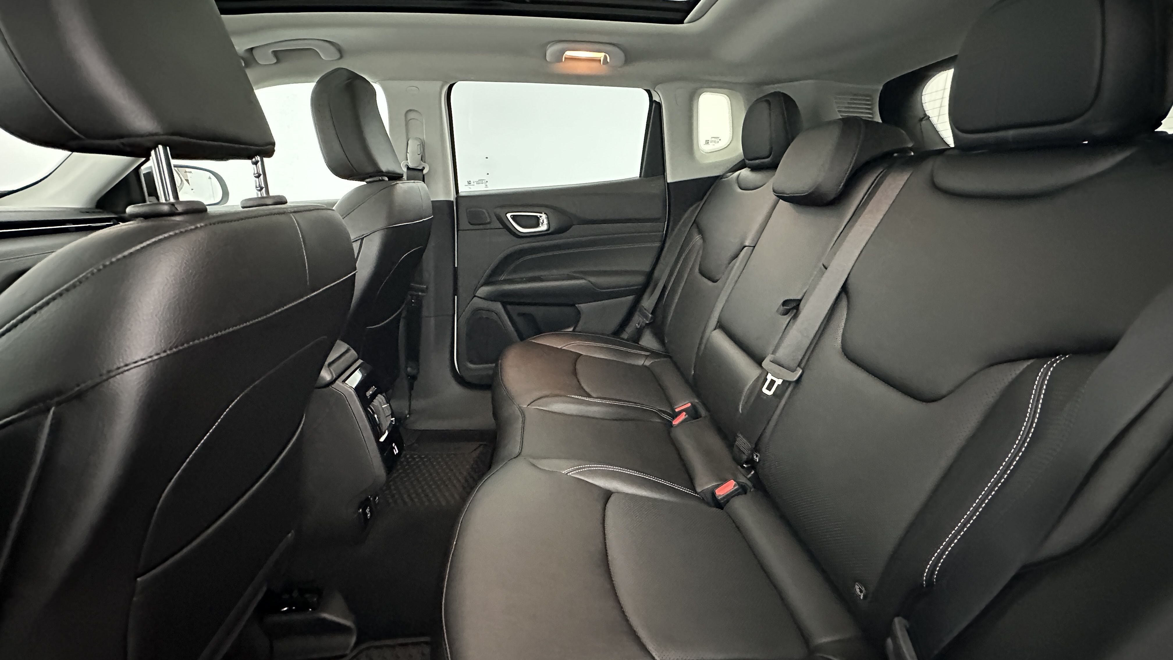 Jeep Compass - Image 9