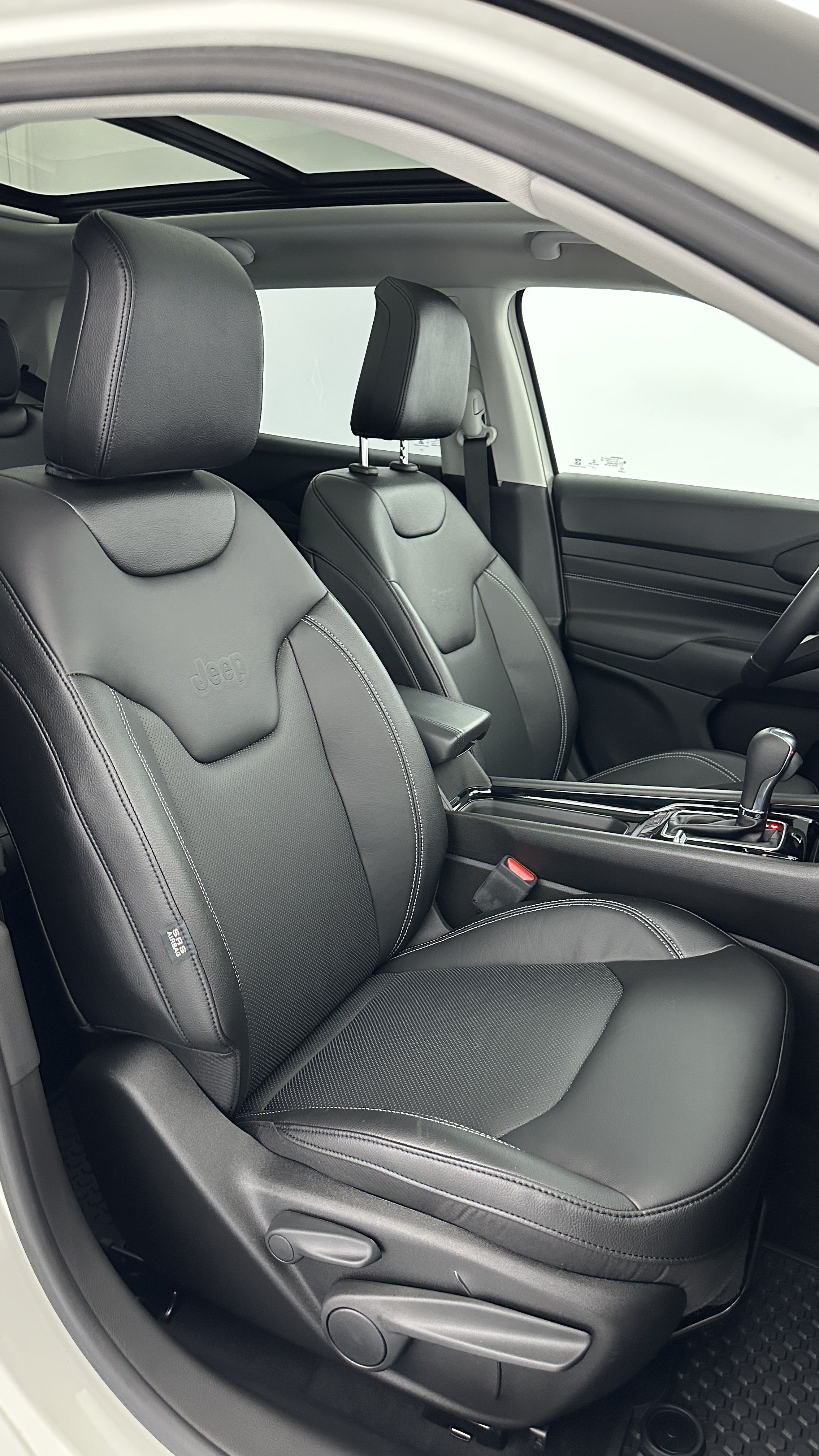 Jeep Compass - Image 18