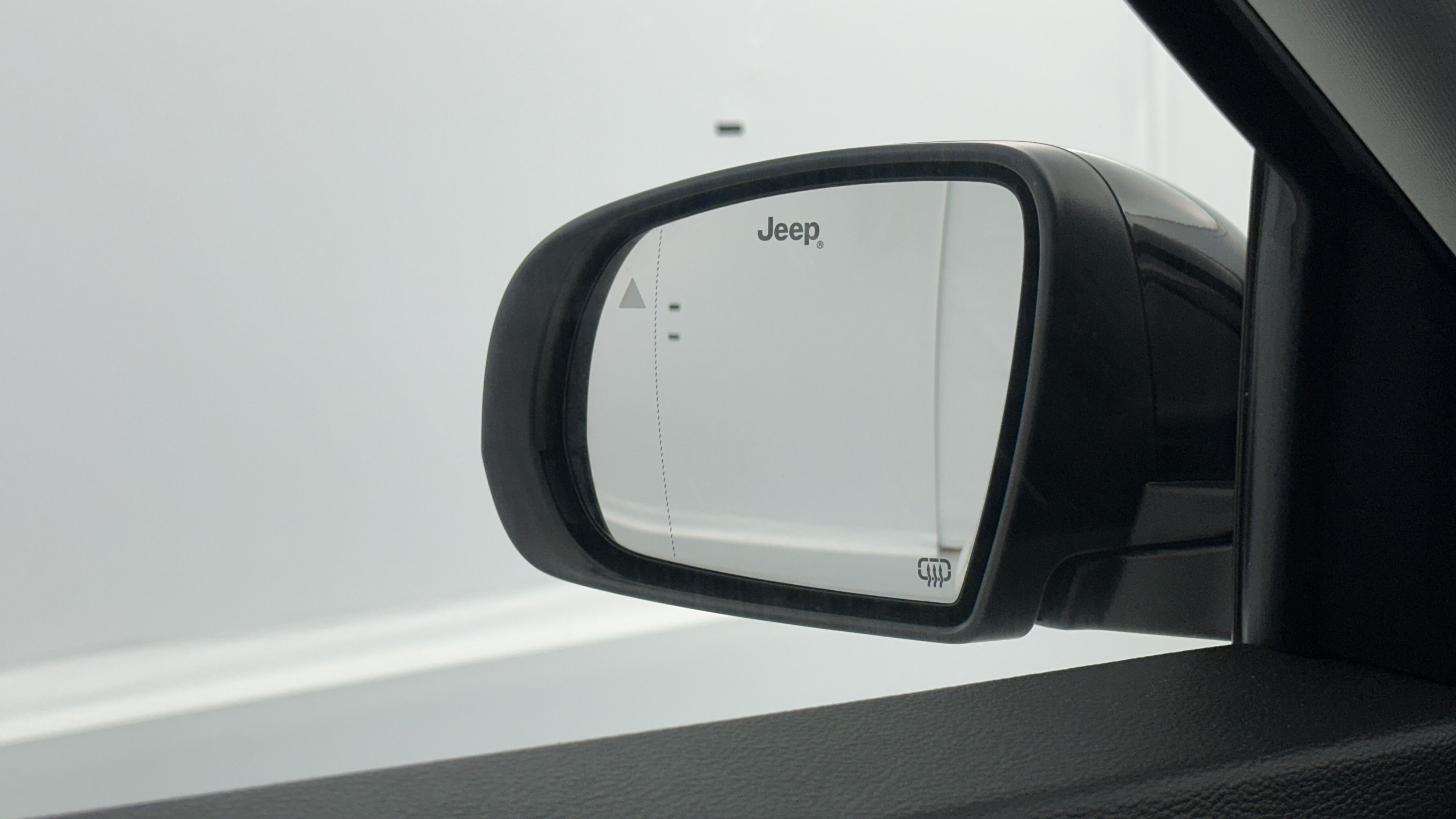 Jeep Compass - Image 24