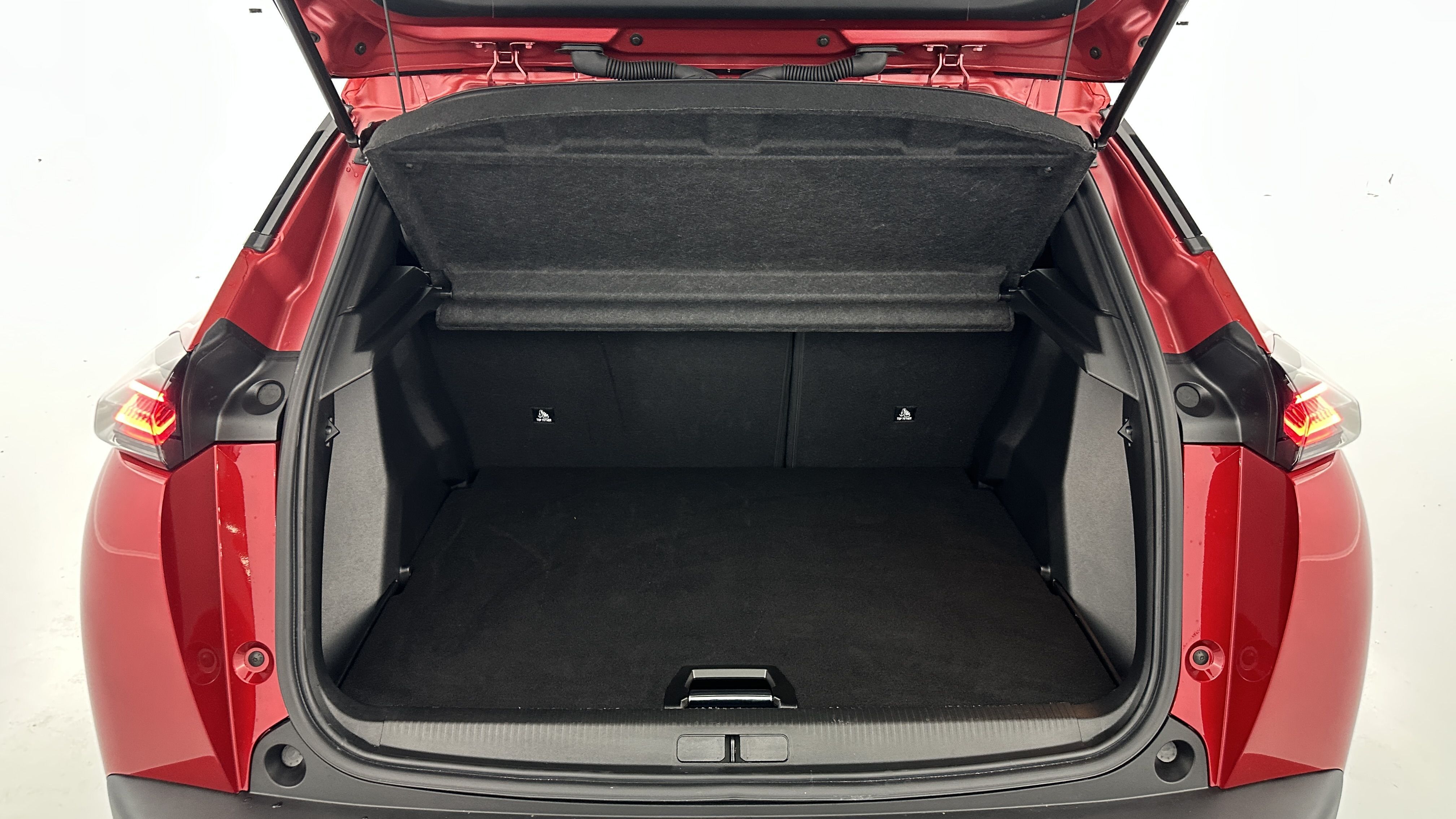 Peugeot 2008 - Image 10