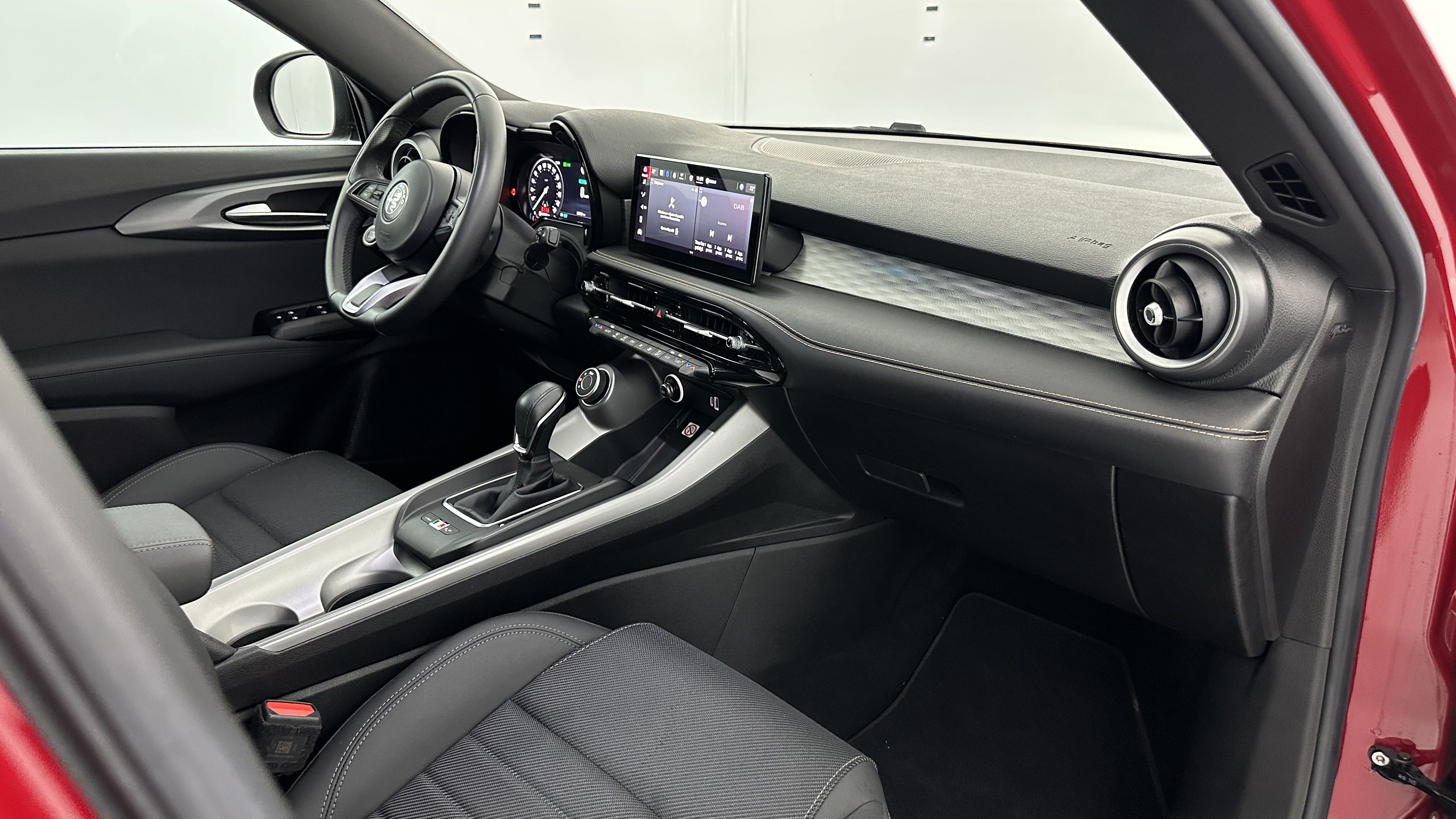 Alfa Romeo TONALE - Image 8