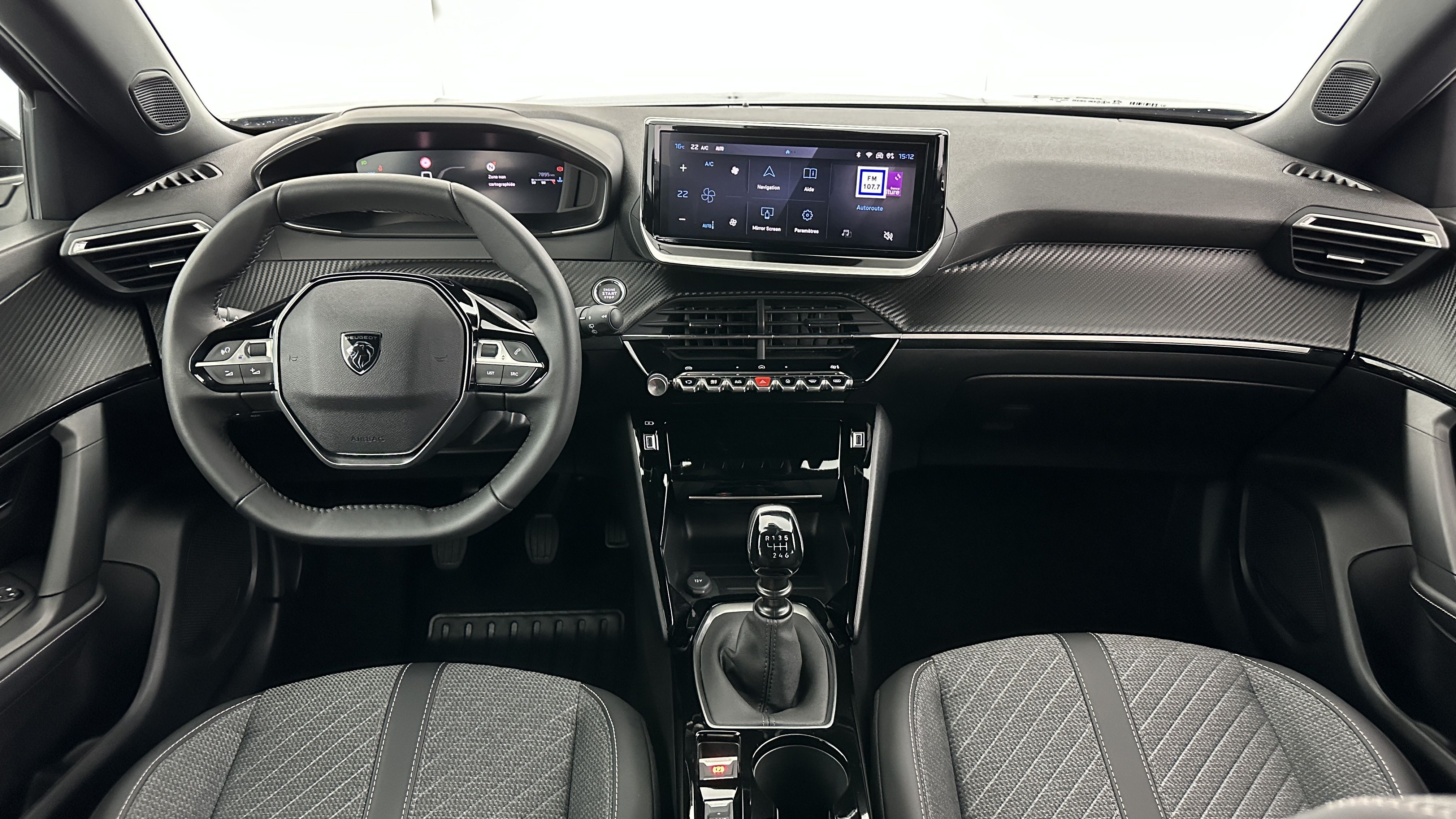Peugeot 2008 - Image 7