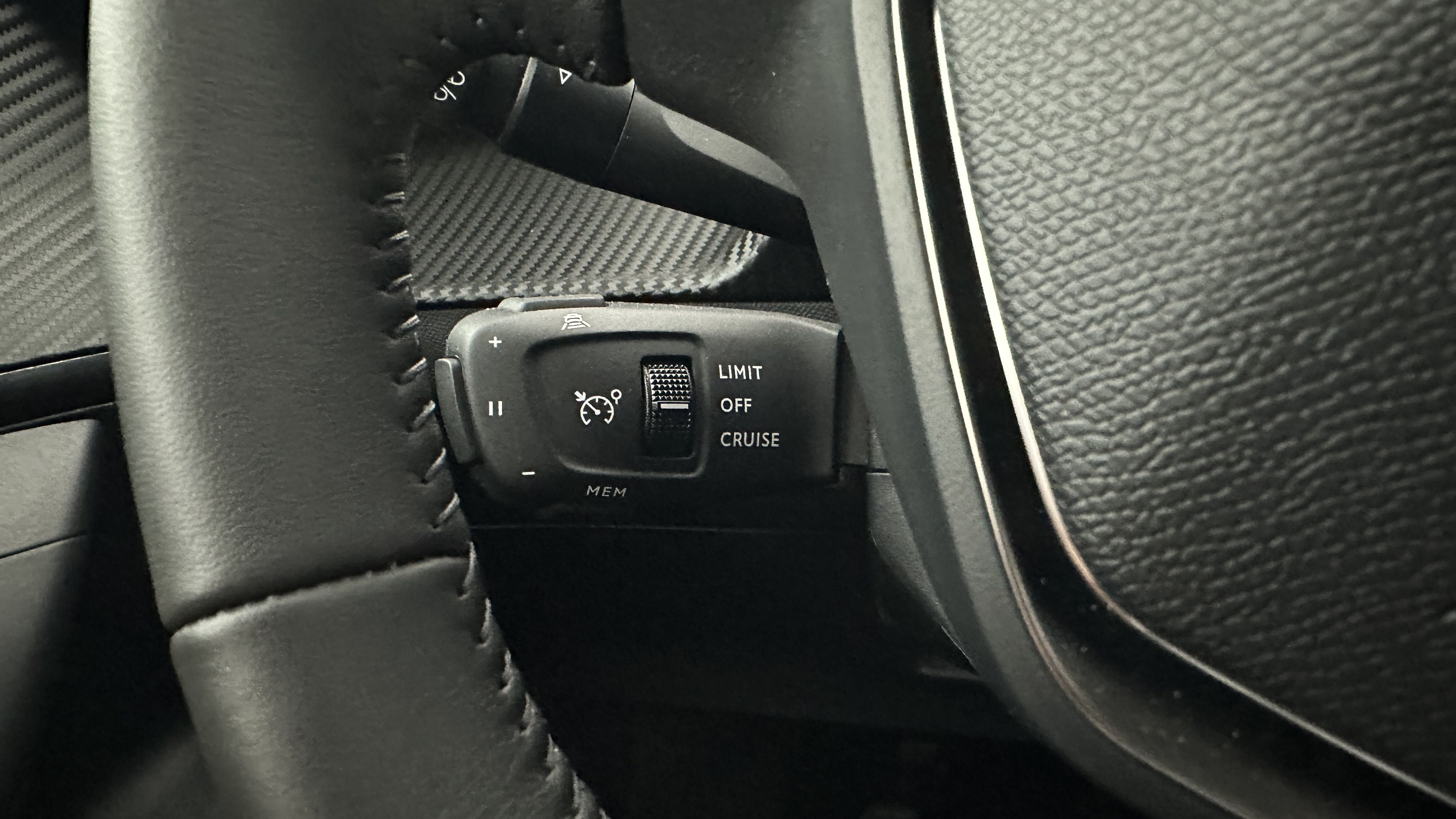 Peugeot 2008 - Image 25