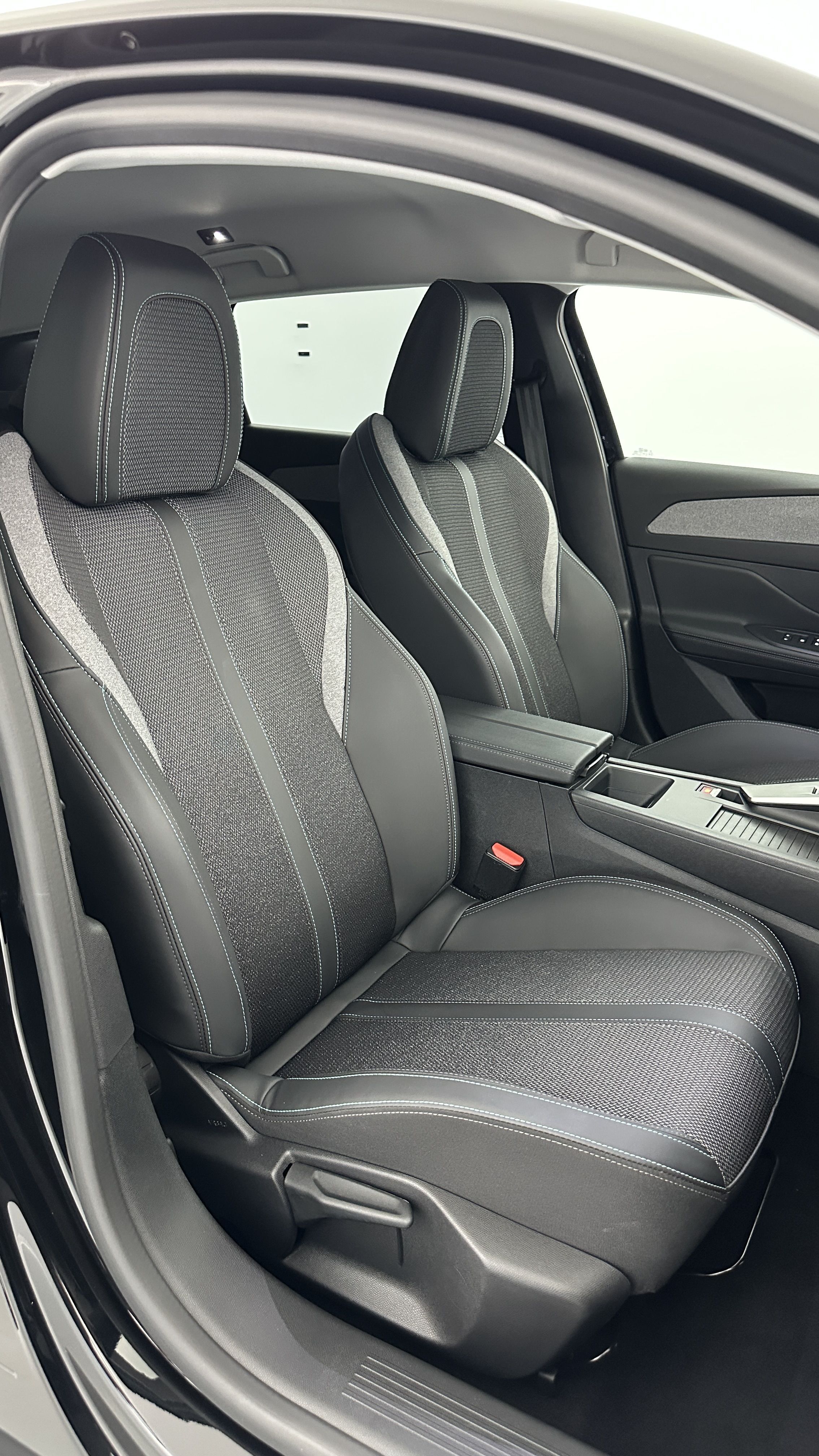 Peugeot 308 SW - Image 18