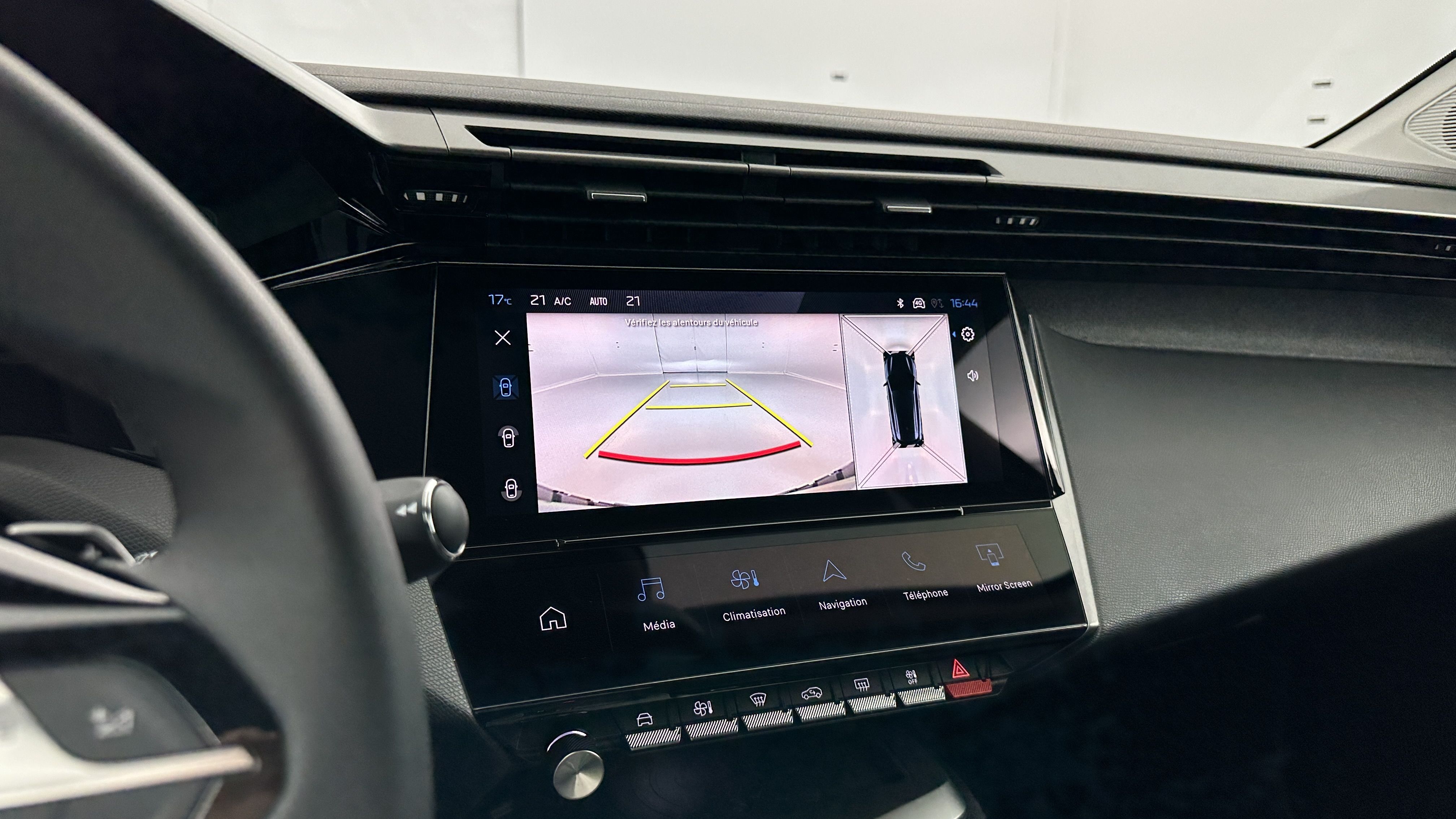 Peugeot 308 SW - Image 21