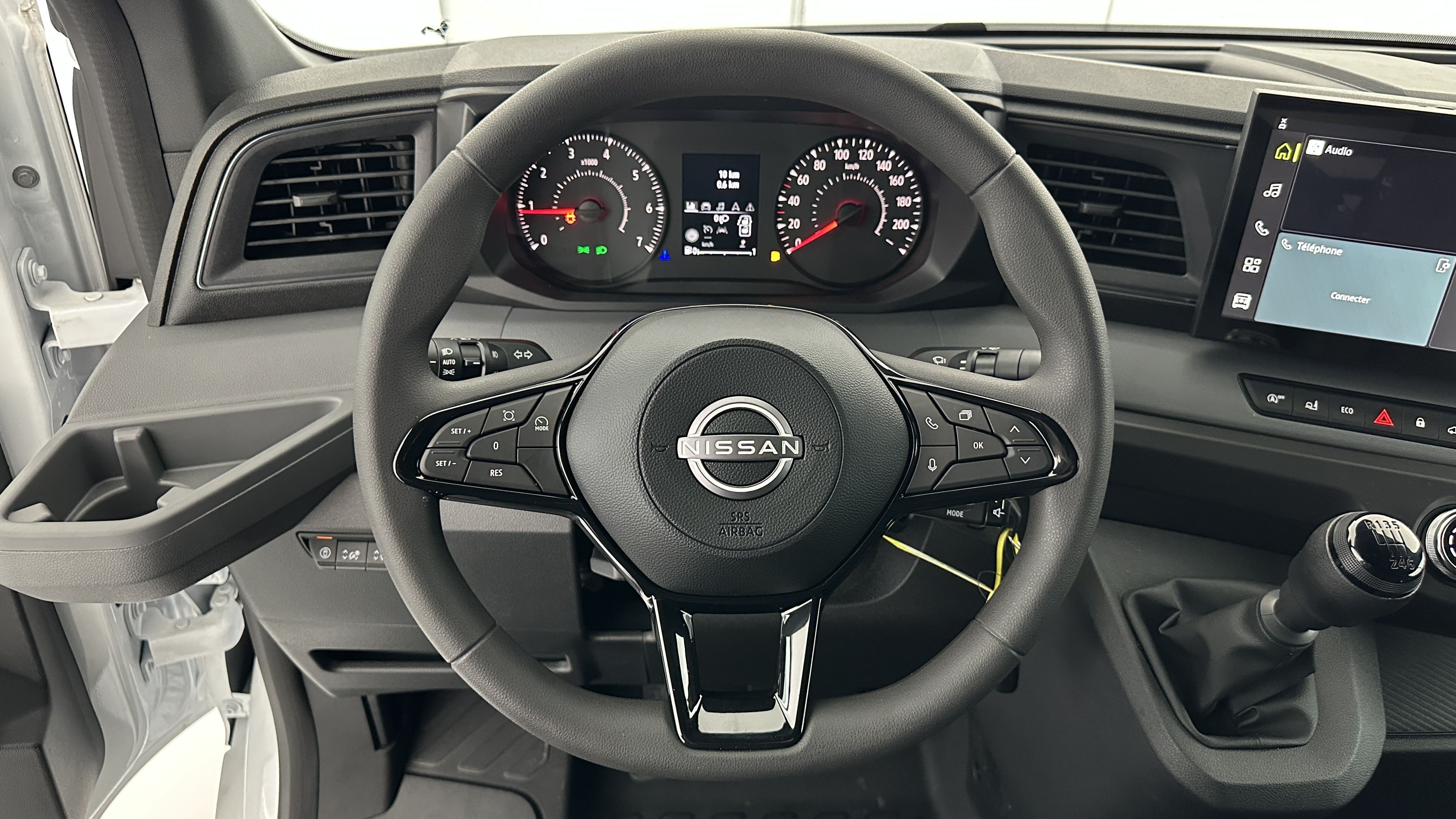 Nissan Interstar Fourgon - Image 11