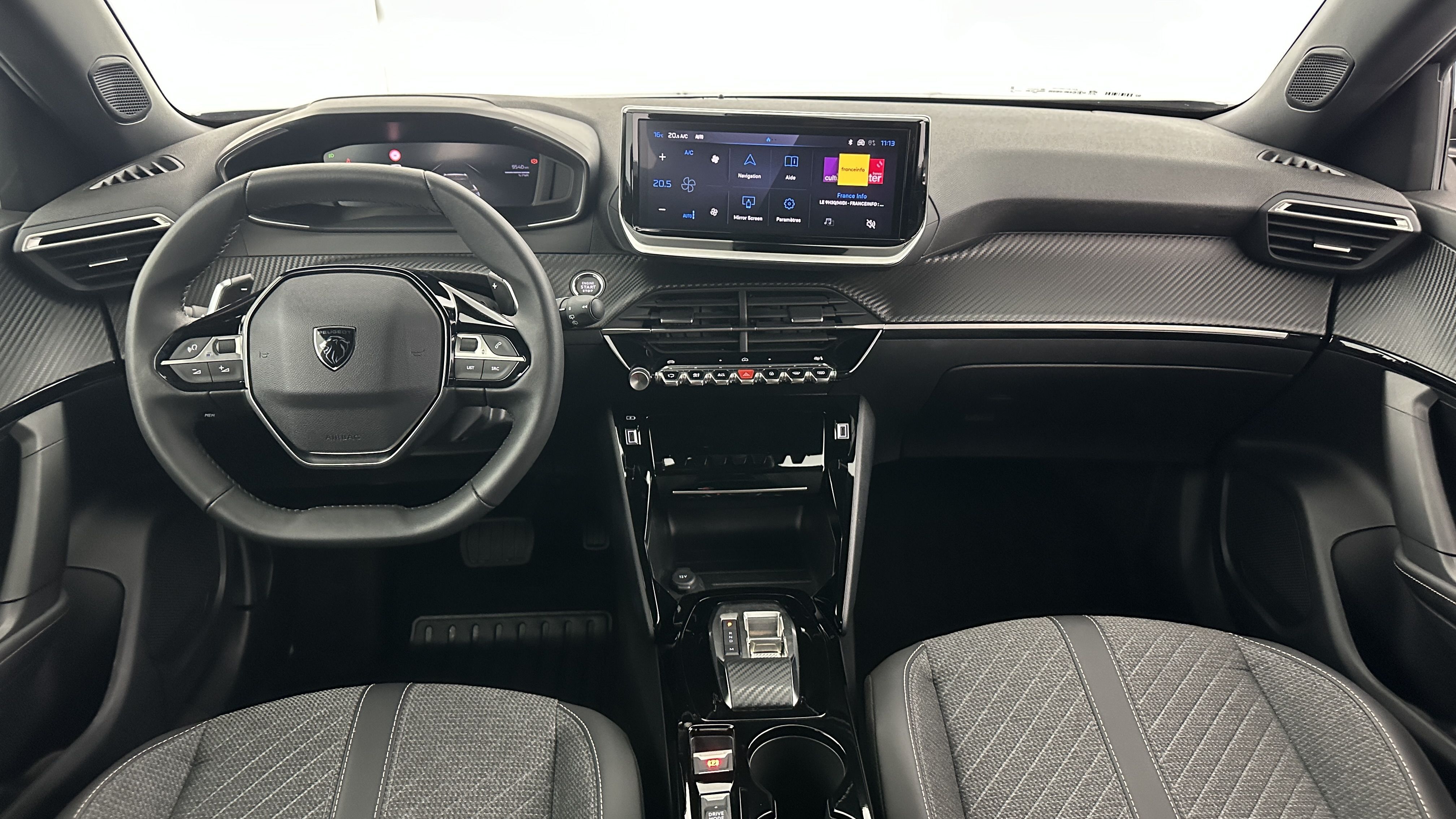 Peugeot 2008 - Image 7